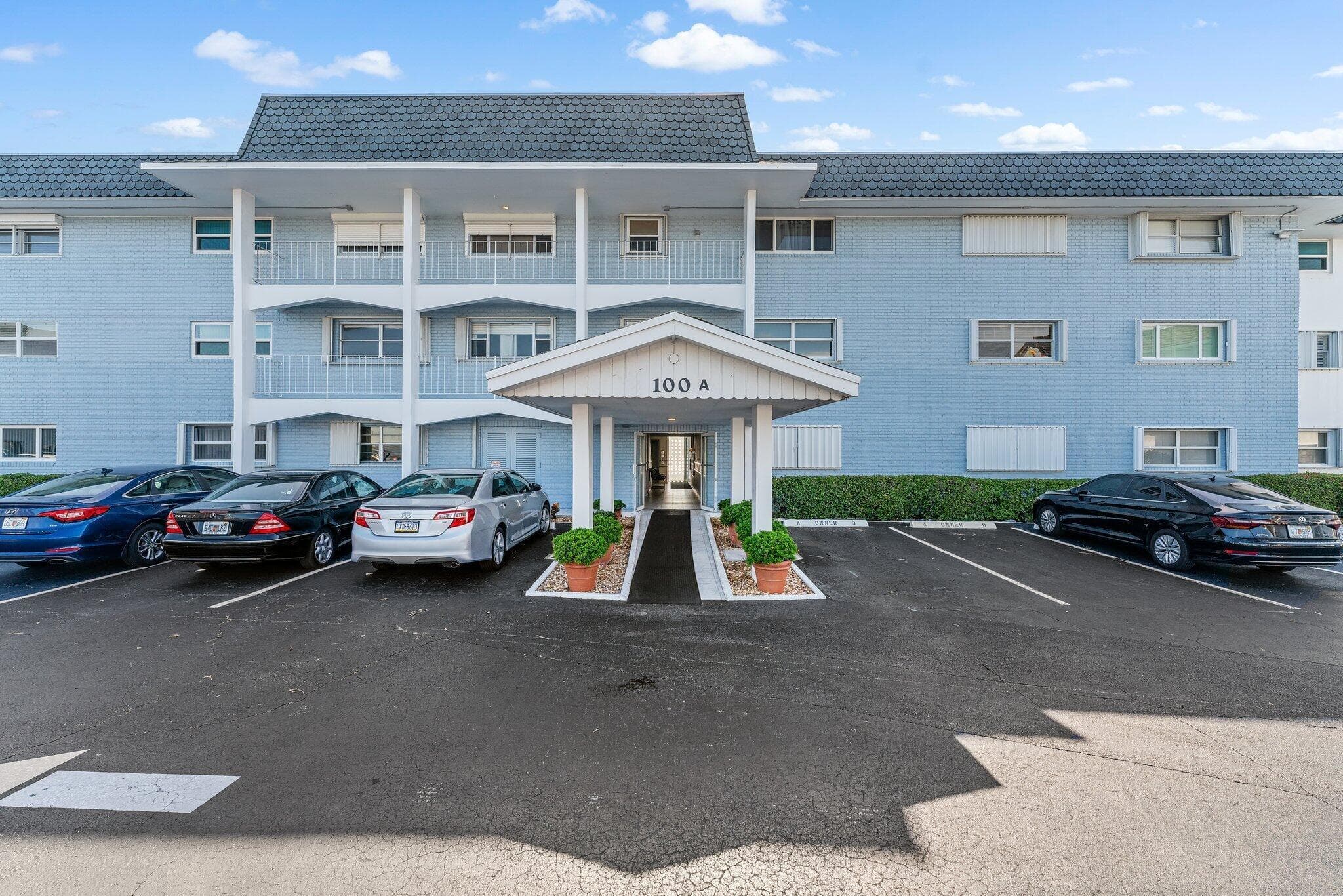 100 Shore Court 105, North Palm Beach, FL 33408 — photo 3 of 49