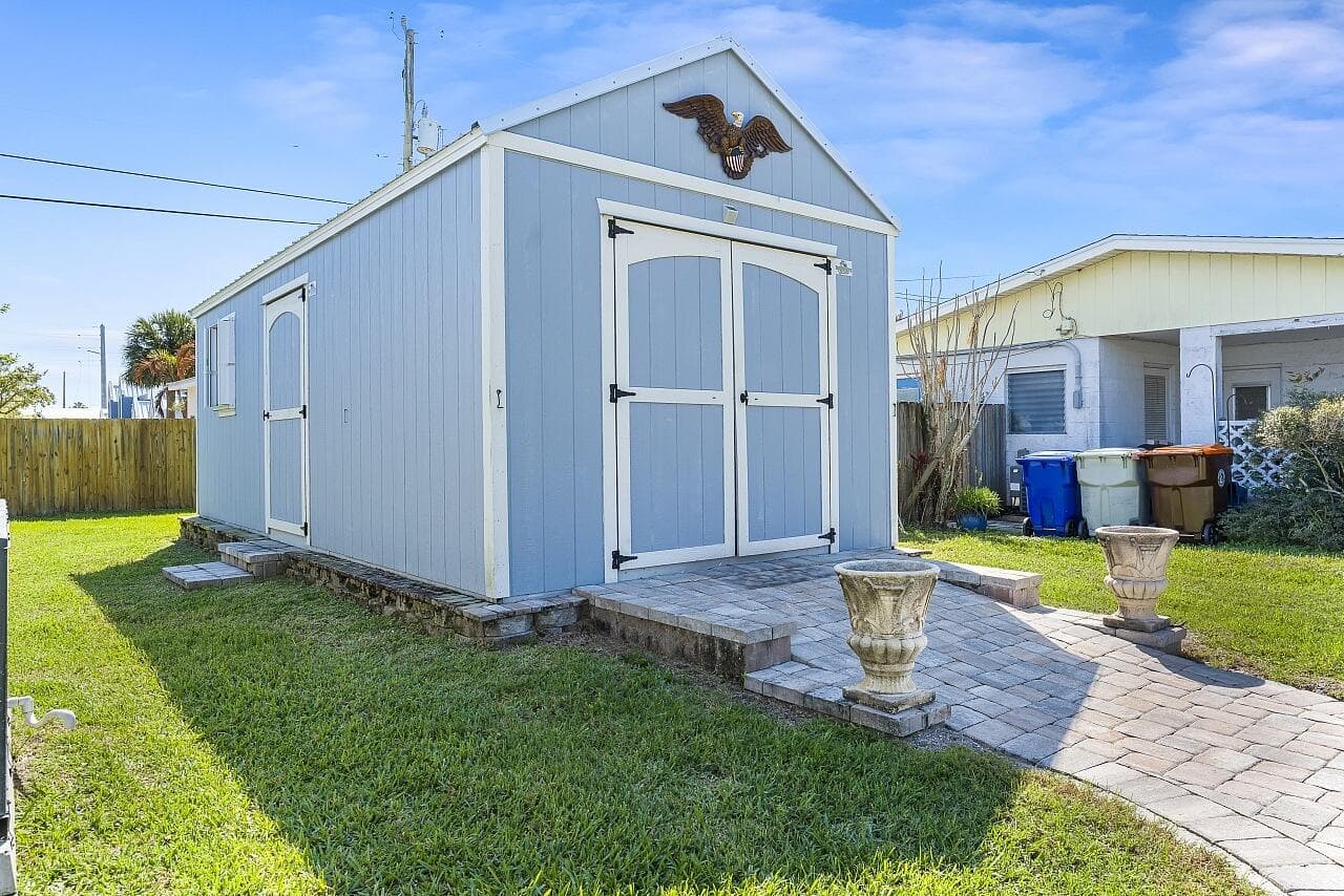 1640 4th Avenue, Vero Beach, FL 32960 — photo 33 of 39