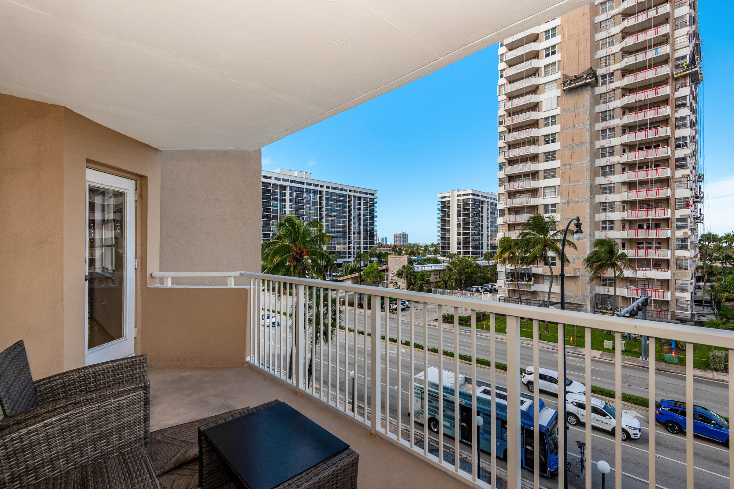 Condominium in Hallandale Beach — photo 19 of 22