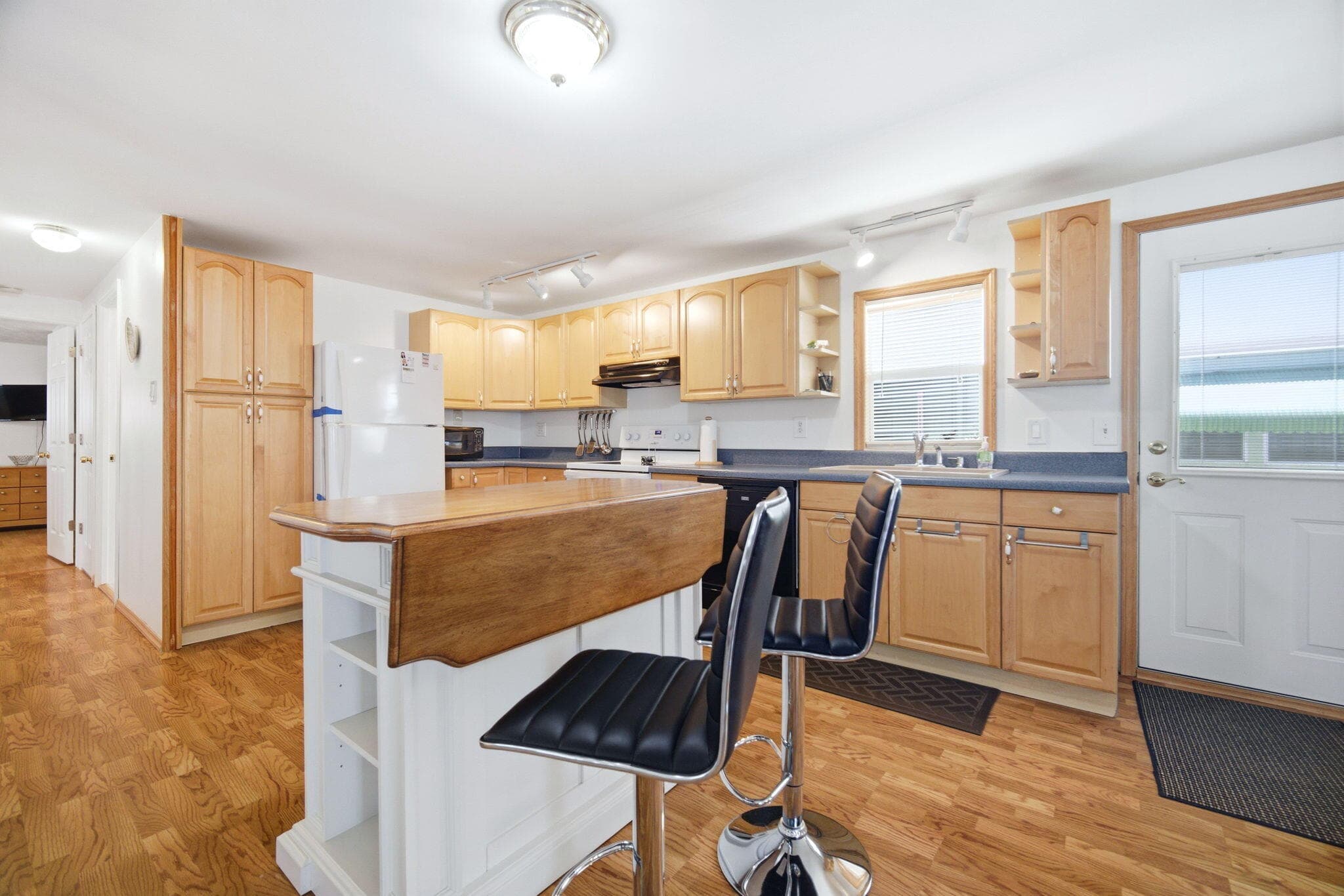 5560 E Marina Drive, Fort Lauderdale, FL 33312 — photo 13 of 44