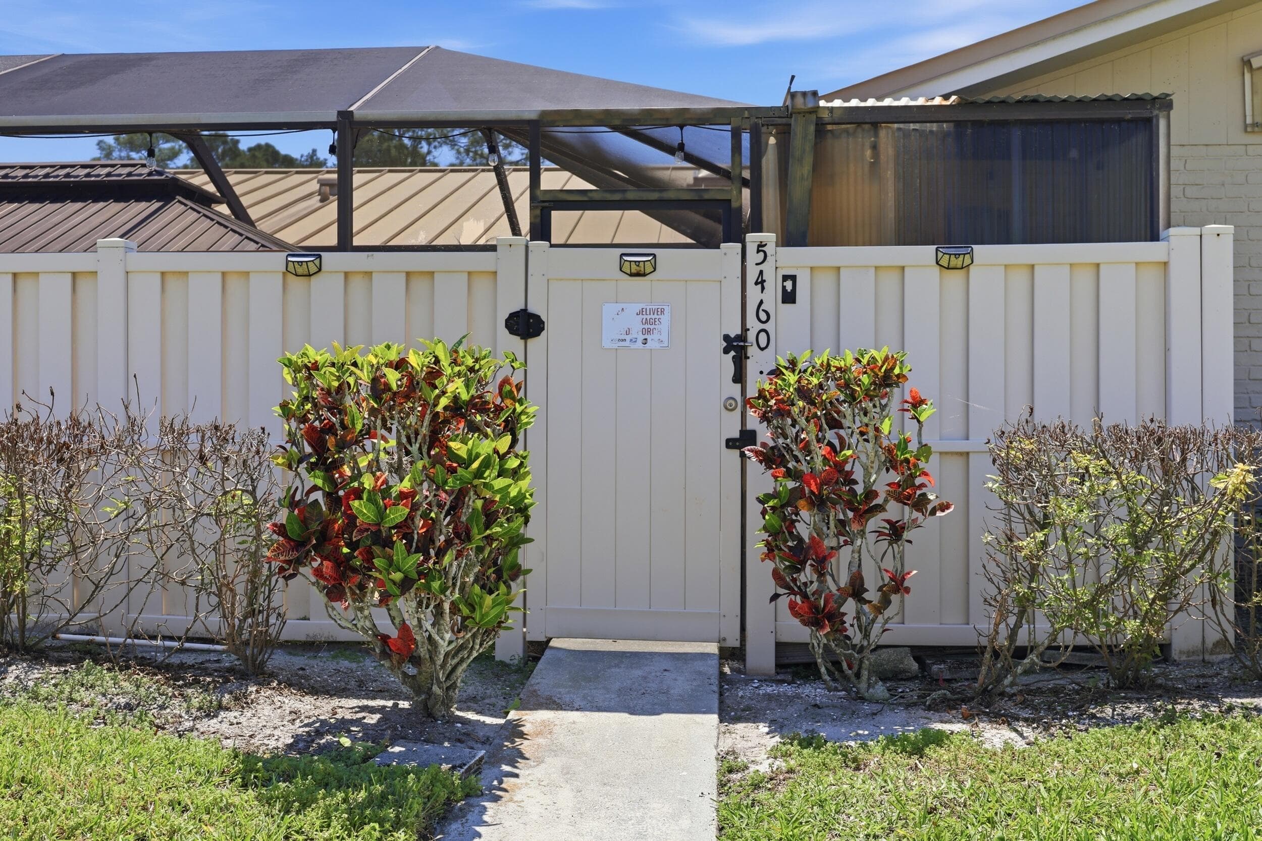 5460 Eagle Lake Drive 72b, Palm Beach Gardens, FL 33418 — photo 2 of 24