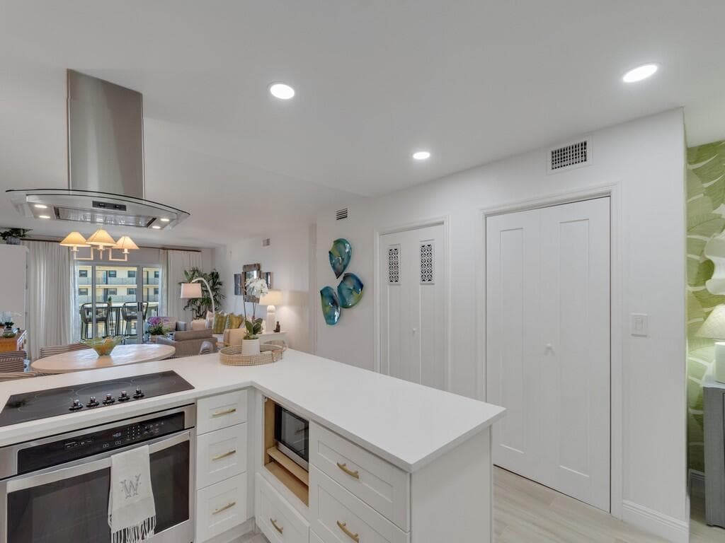 4049 Ocean Drive 402, Vero Beach, FL 32963 — photo 10 of 40