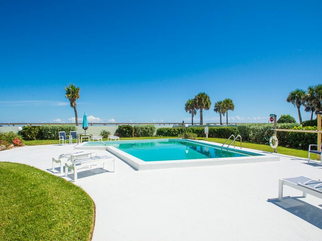 4049 Ocean Drive 402, Vero Beach, FL 32963 — photo 36 of 40