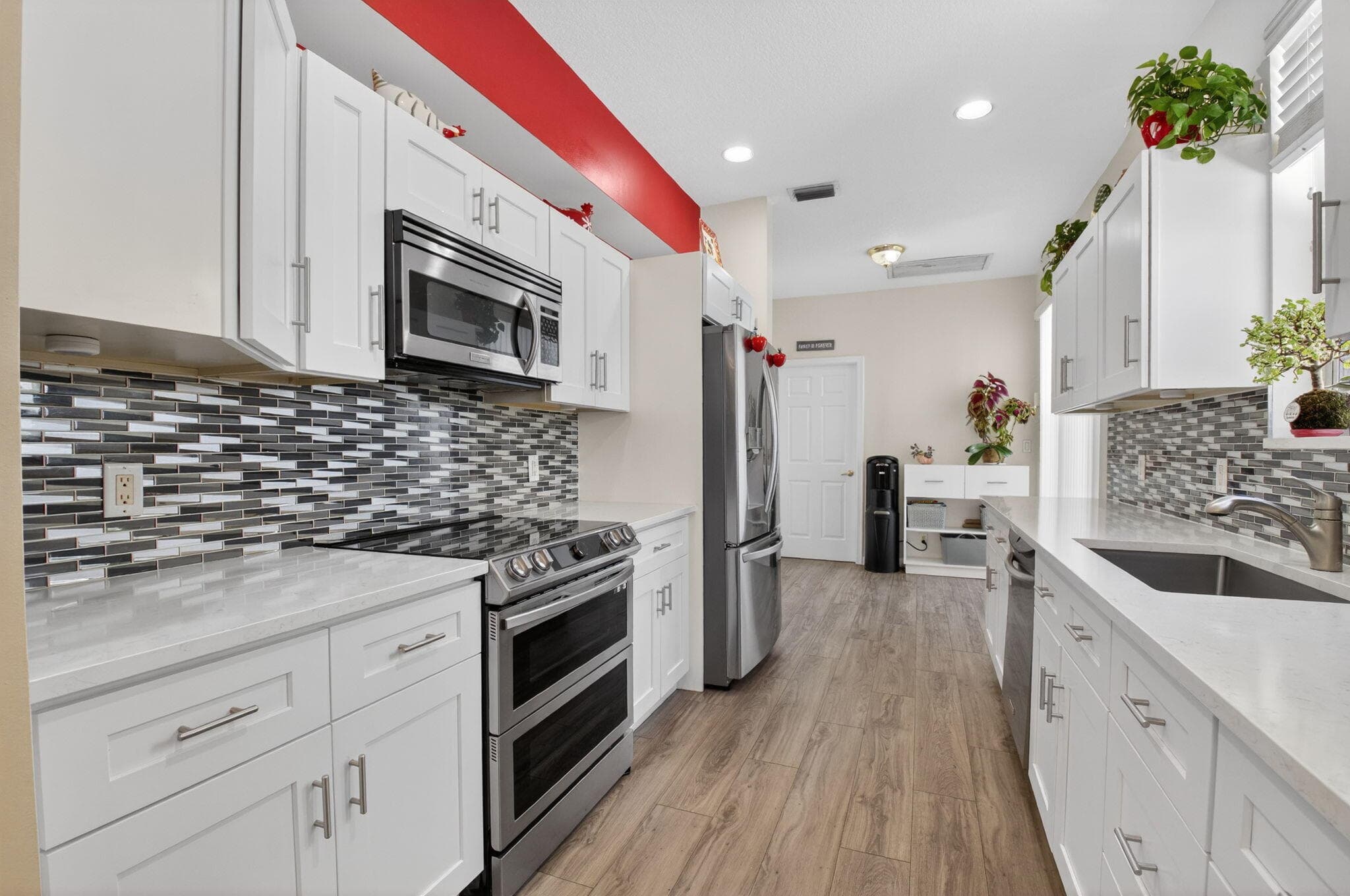 8111 Hampton Wood Drive, Boca Raton, FL 33433 — photo 14 of 41