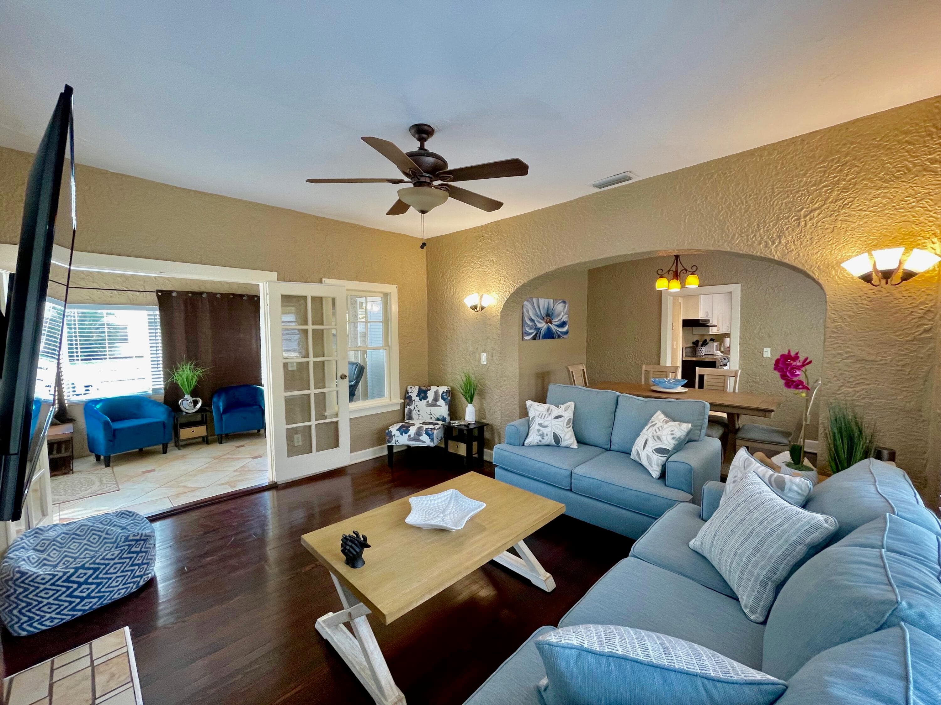 5555 Garden Avenue, West Palm Beach, FL 33405 — photo 4 of 38