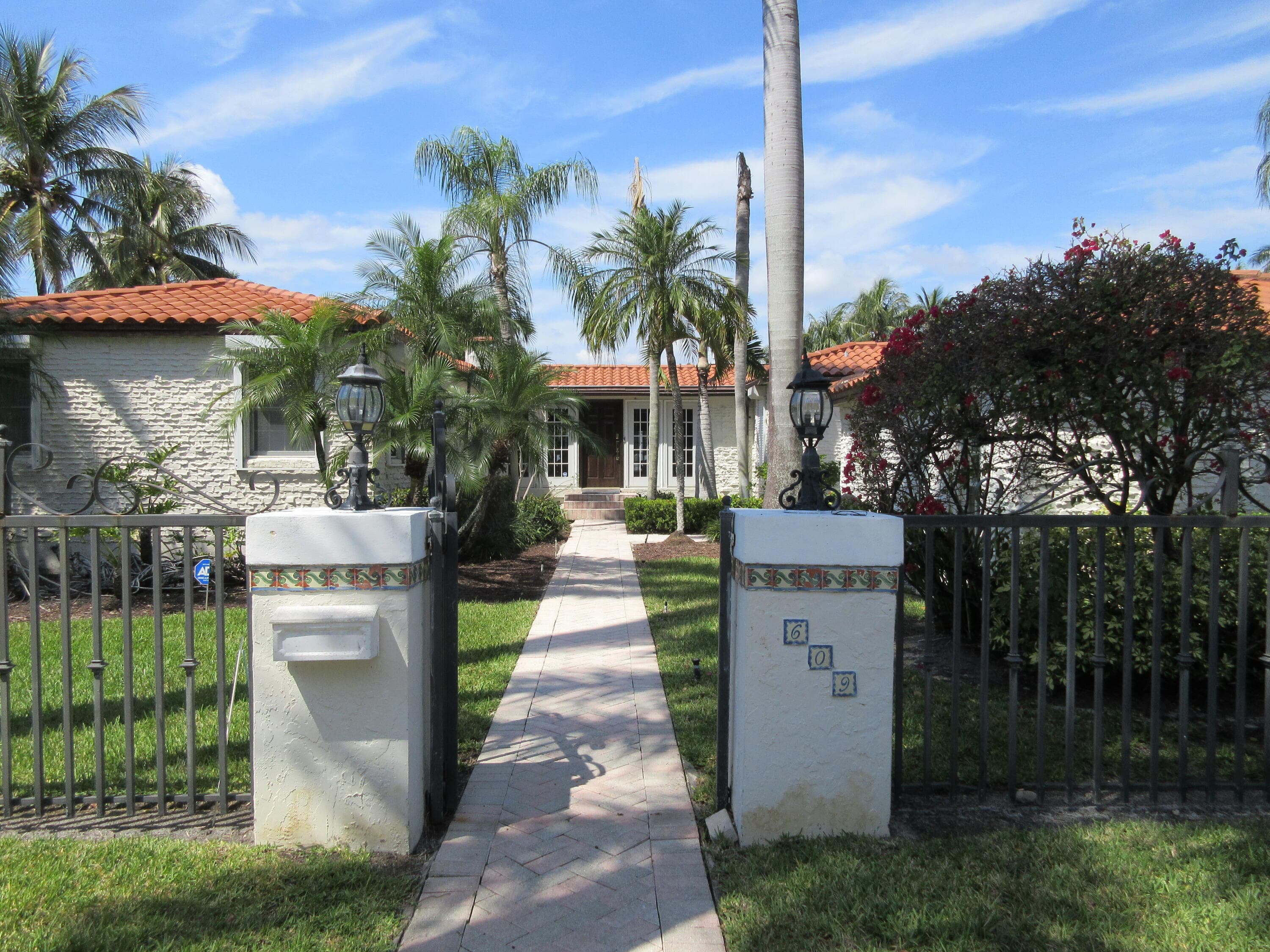 609 Isle Of Palms Drive, Fort Lauderdale, FL 33301 — photo 1 of 14