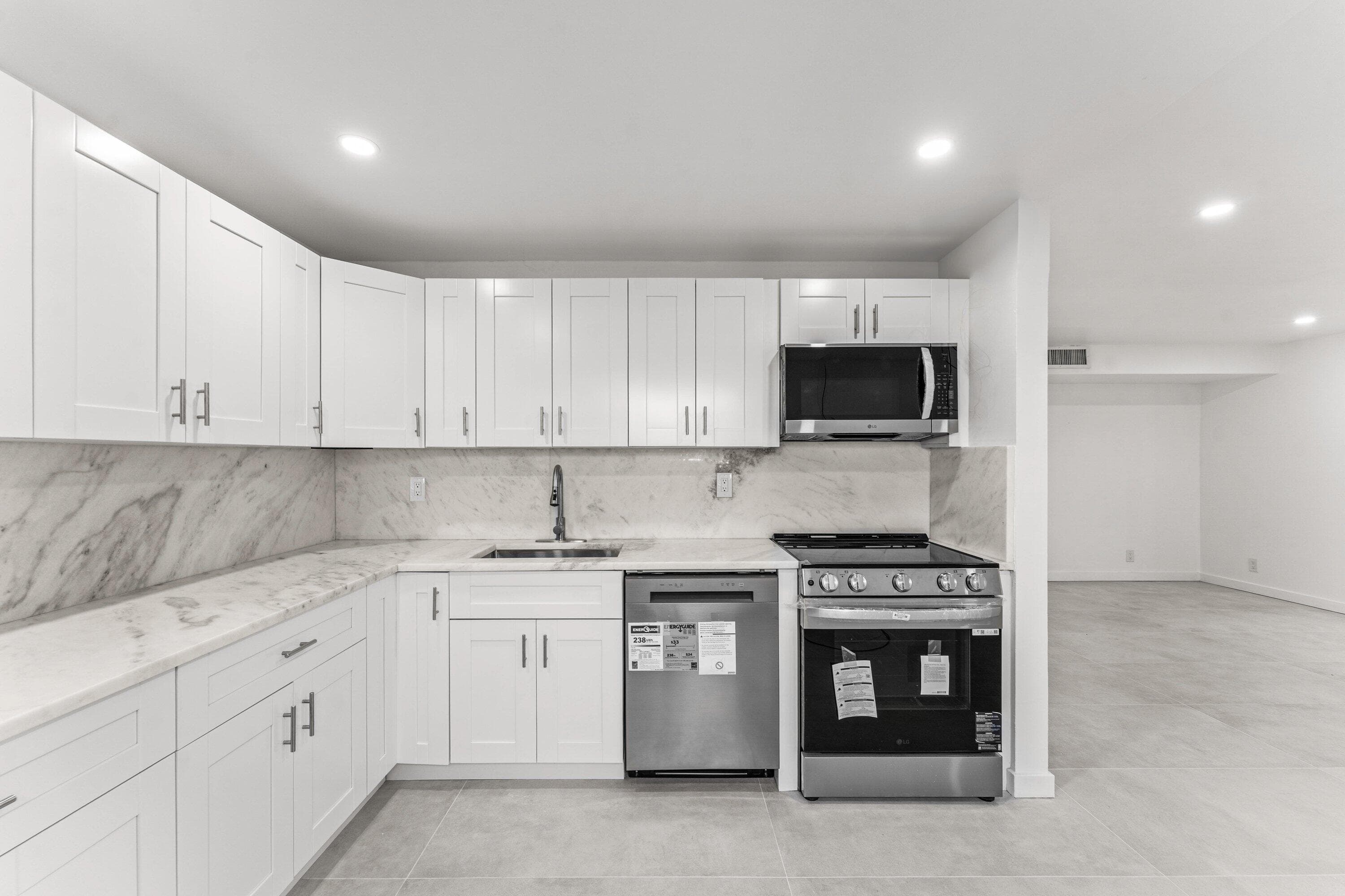 551 Piedmont L, Delray Beach, FL 33484 — photo 9 of 31