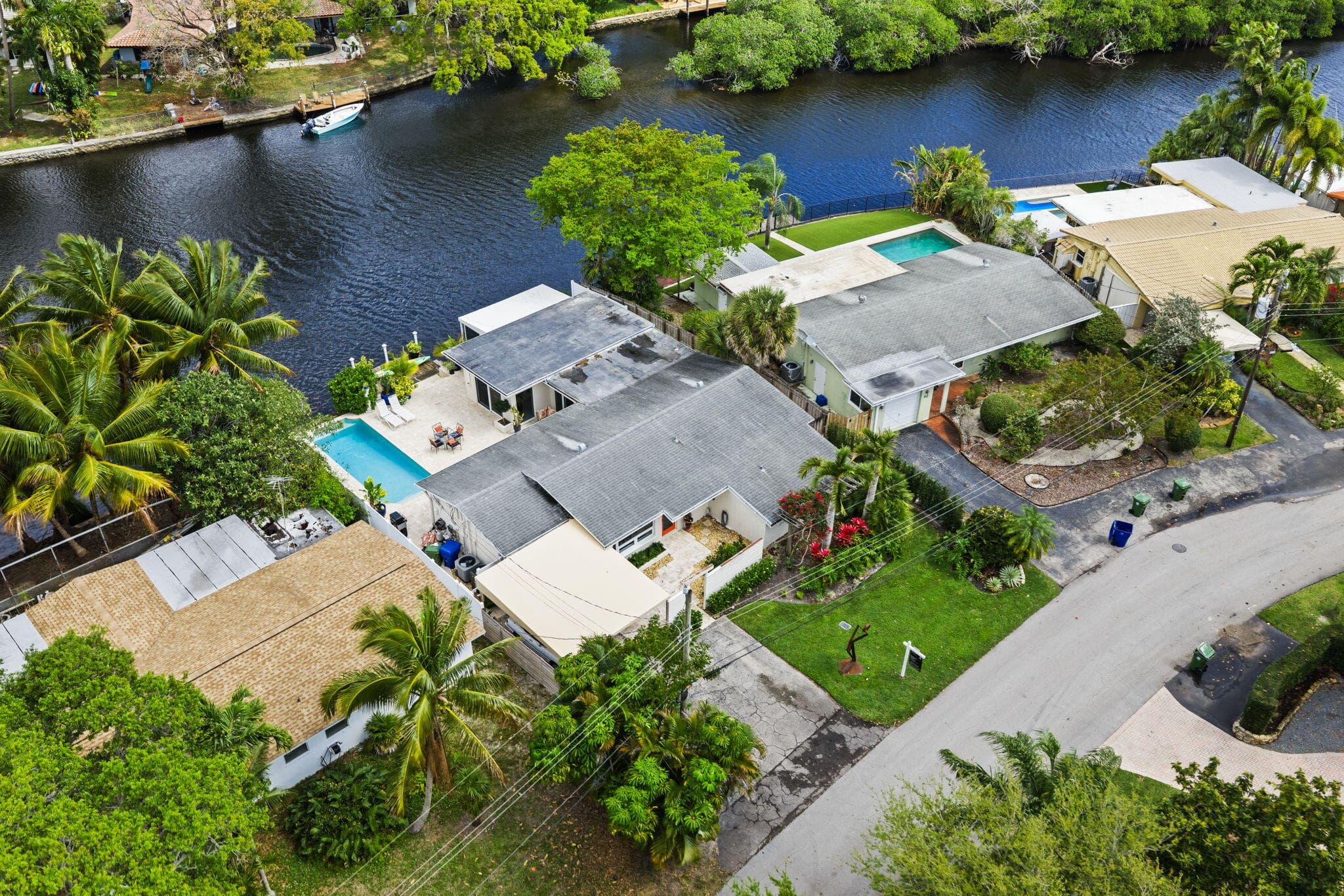 349 NE 29th Street, Wilton Manors, FL 33334 — photo 34 of 40