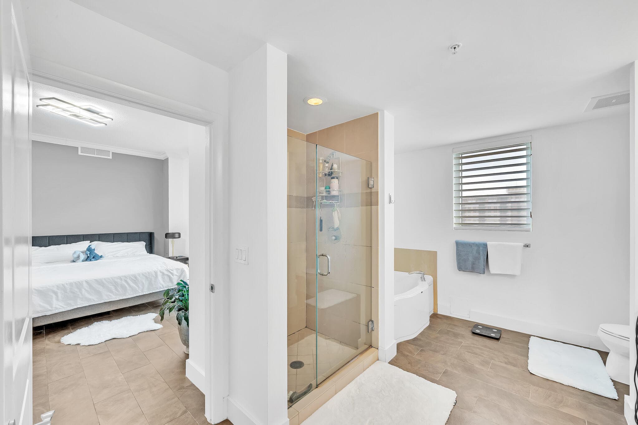 1945 S Ocean Drive 1803, Hallandale Beach, FL 33009 — photo 20 of 45