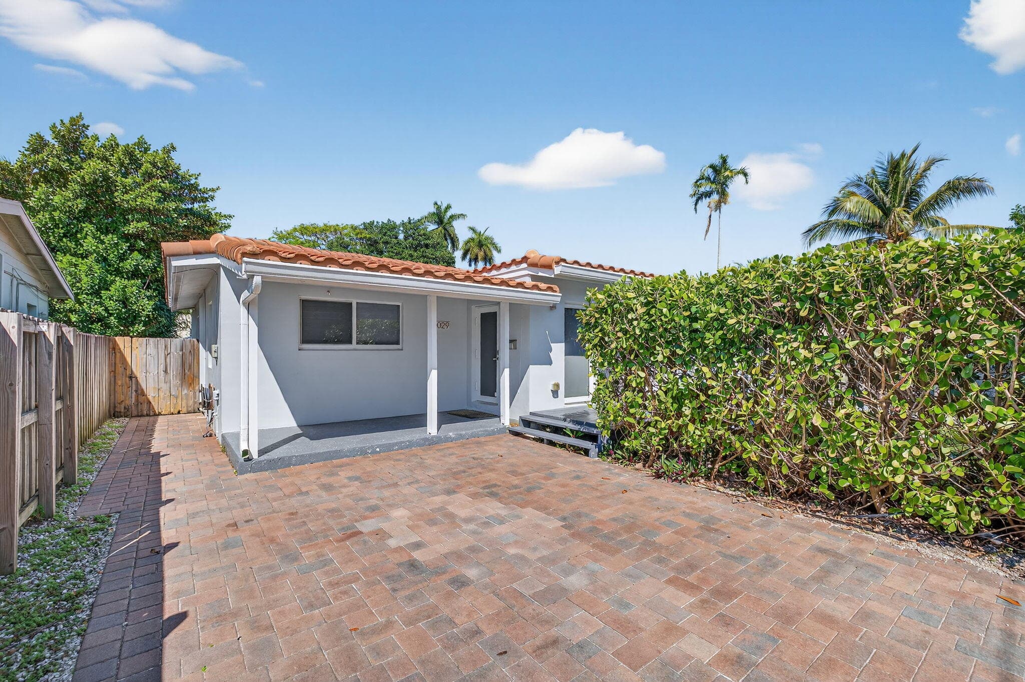1029 NE 9th Avenue, Fort Lauderdale, FL 33304 — photo 4 of 84