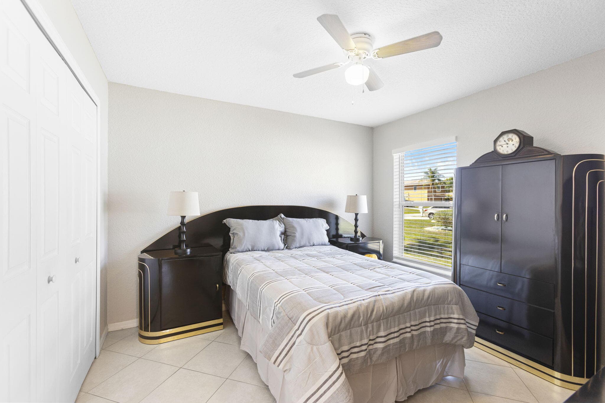 861 SE Cavern Avenue, Port St. Lucie, FL 34983 — photo 15 of 29