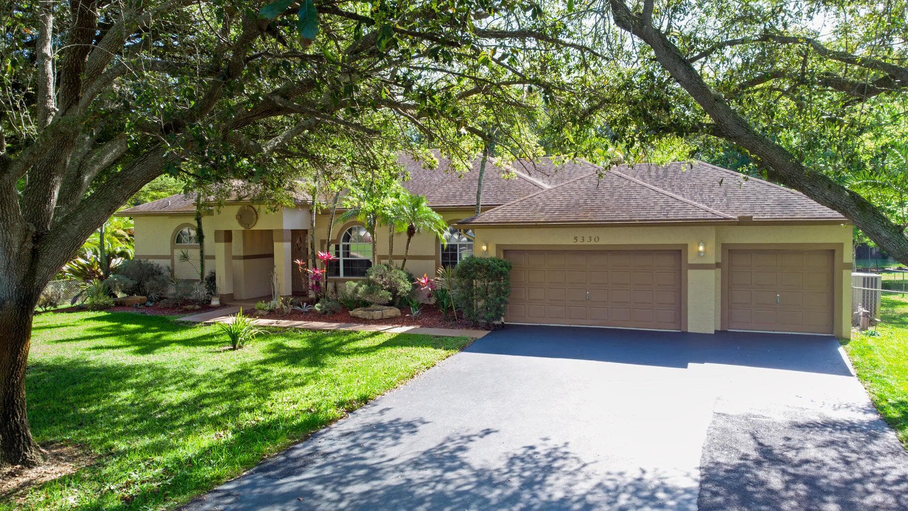5330 SW 199 Avenue, Pembroke Pines, FL 33332 — photo 83 of 85