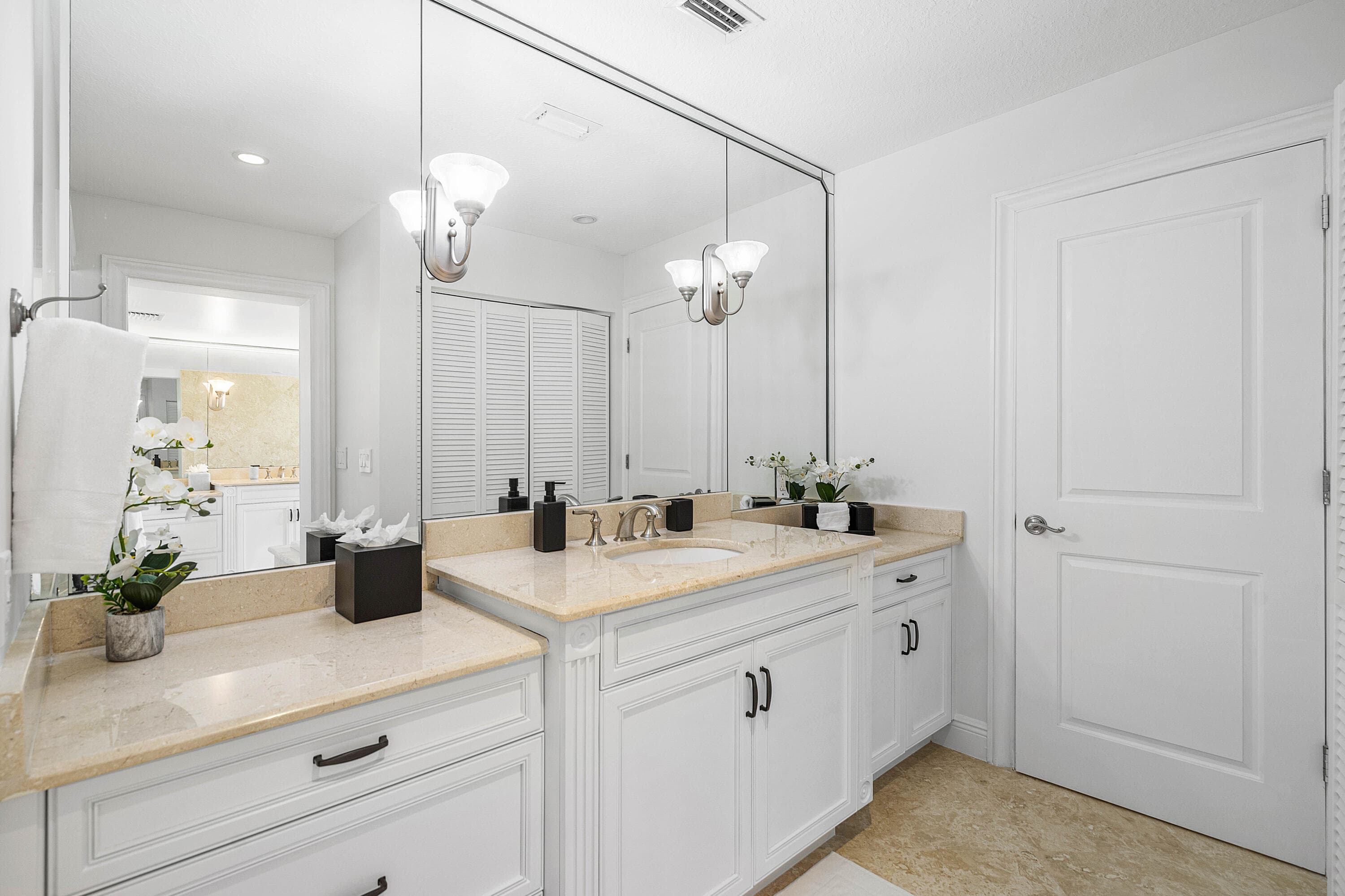 820 Palm Trail, Delray Beach, FL 33483 — photo 23 of 40