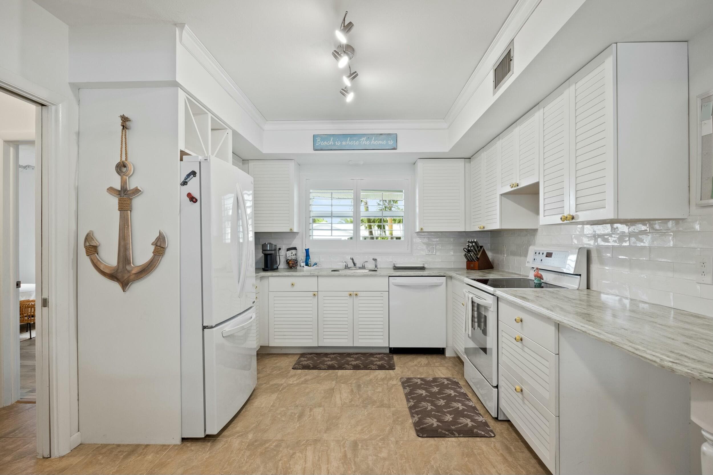 337 Fairway N, Tequesta, FL 33469 — photo 10 of 24