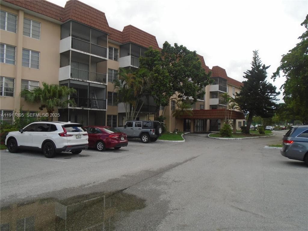 4176 Inverrary Drive 110, Lauderhill, FL 33319 — photo 1 of 3