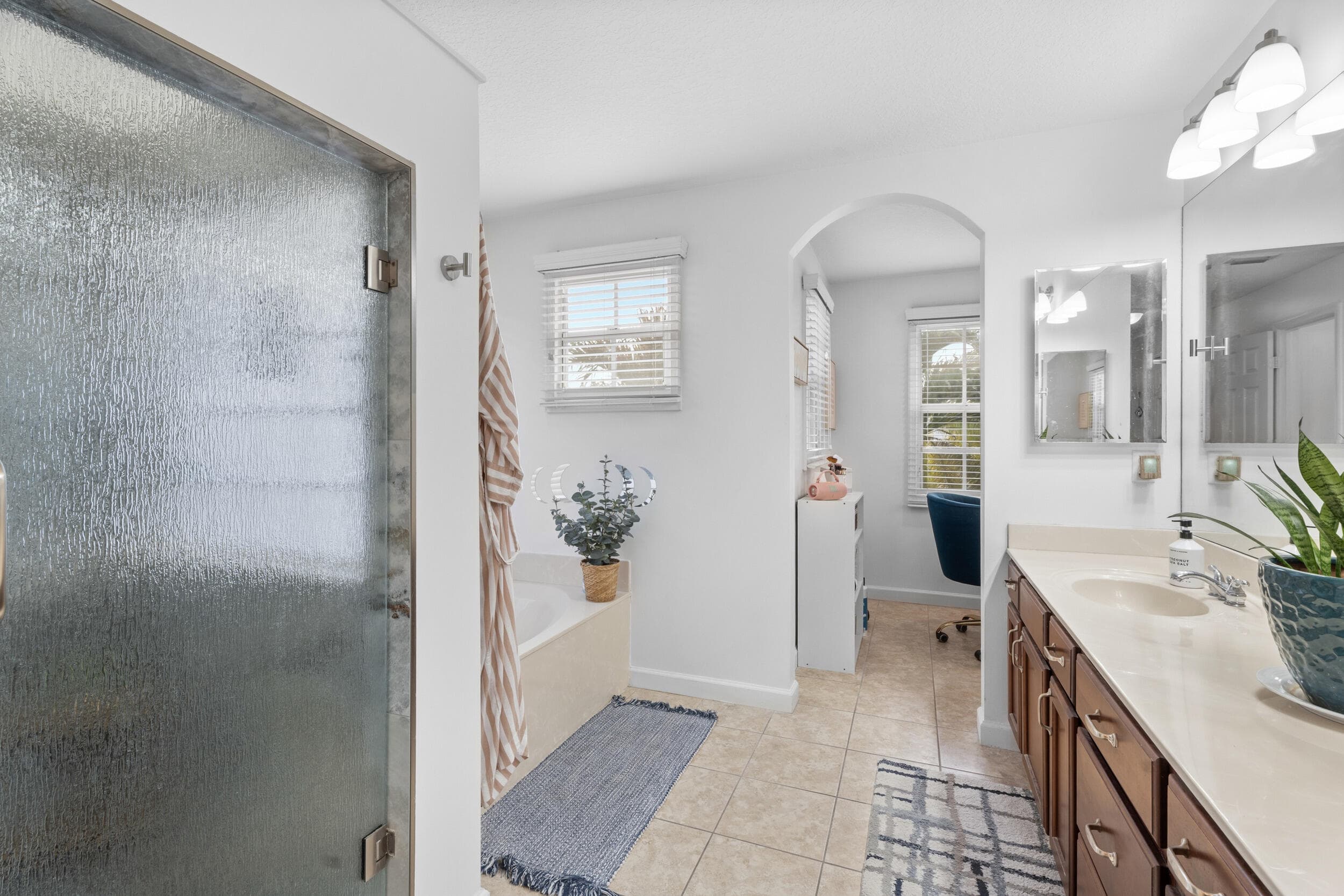5935 SE Crooked Oak Avenue, Hobe Sound, FL 33455 — photo 22 of 40