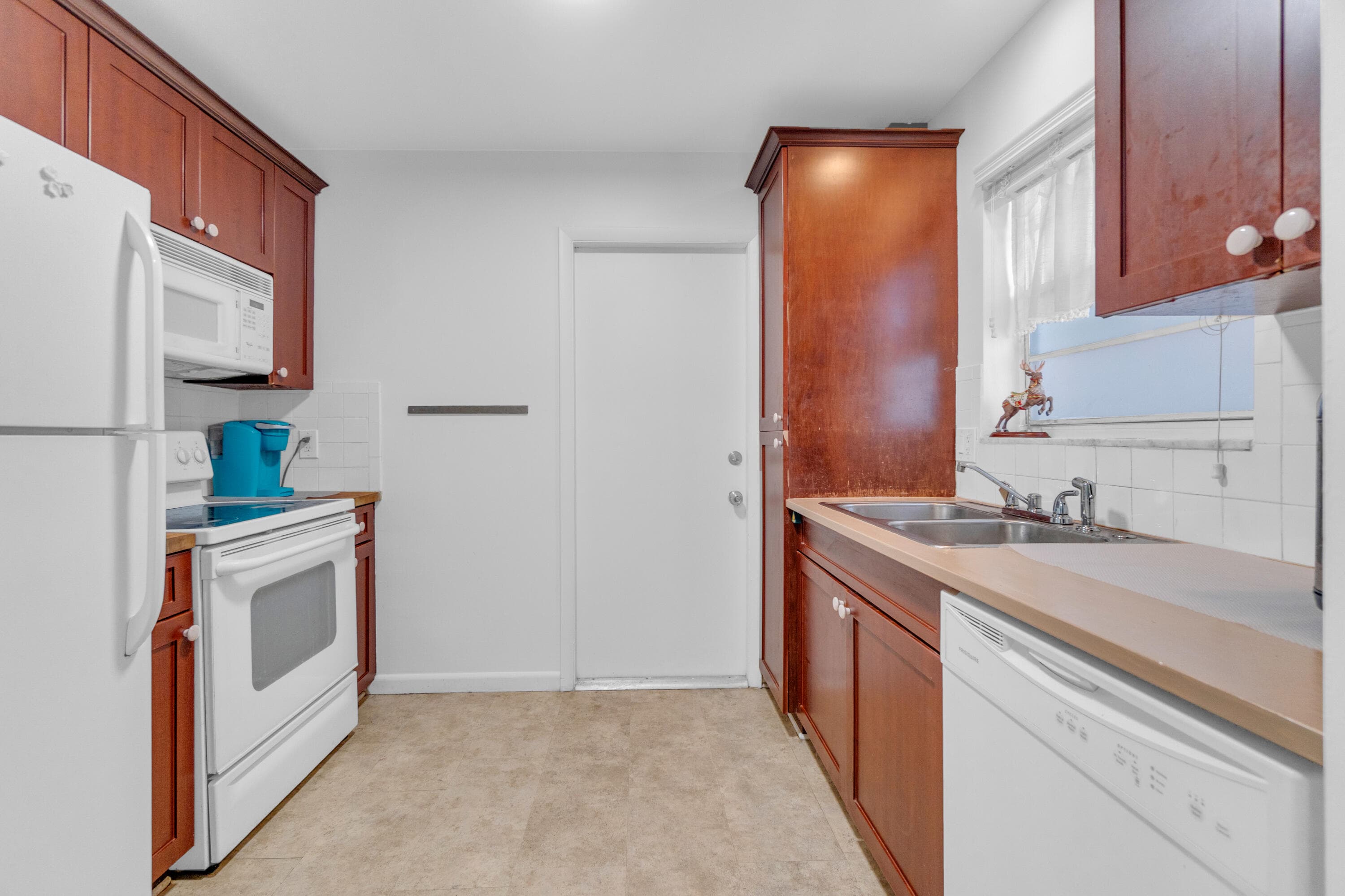 2441 SW 82nd Avenue Unit 301, Davie, FL 33324 — photo 11 of 40