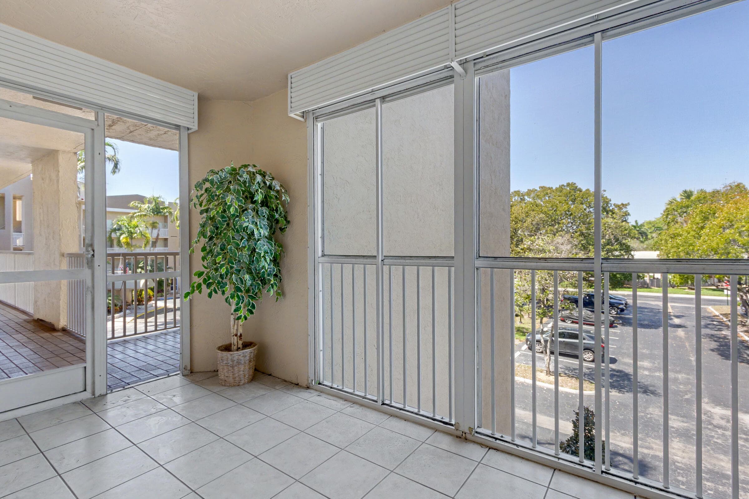 7552 Trent Drive 301, Tamarac, FL 33321 — photo 4 of 34