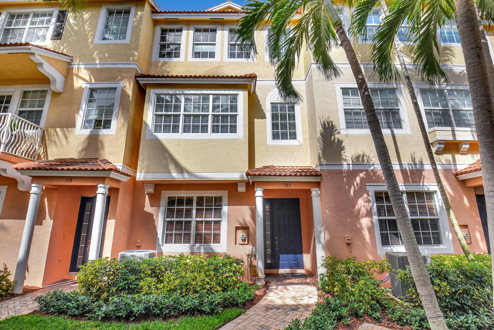 117 Harbors Way, Boynton Beach, FL 33435 — photo 1 of 46