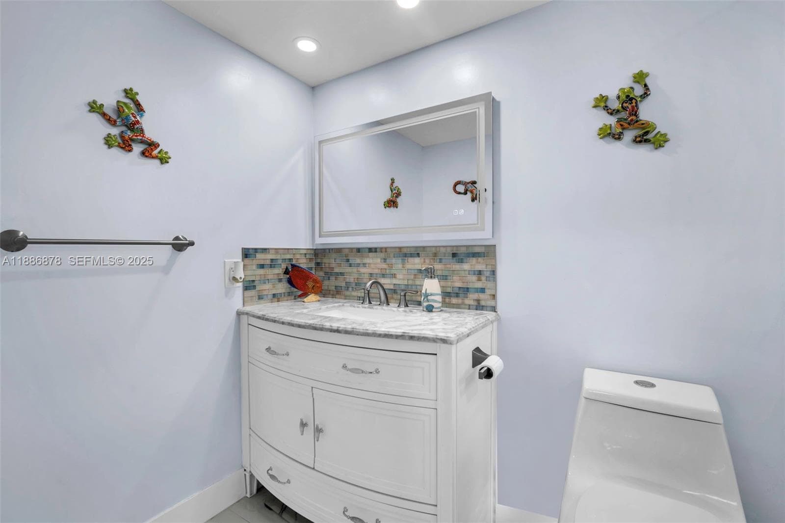 205 SE 11th Terrace 101, Dania Beach, FL 33004 — photo 11 of 43