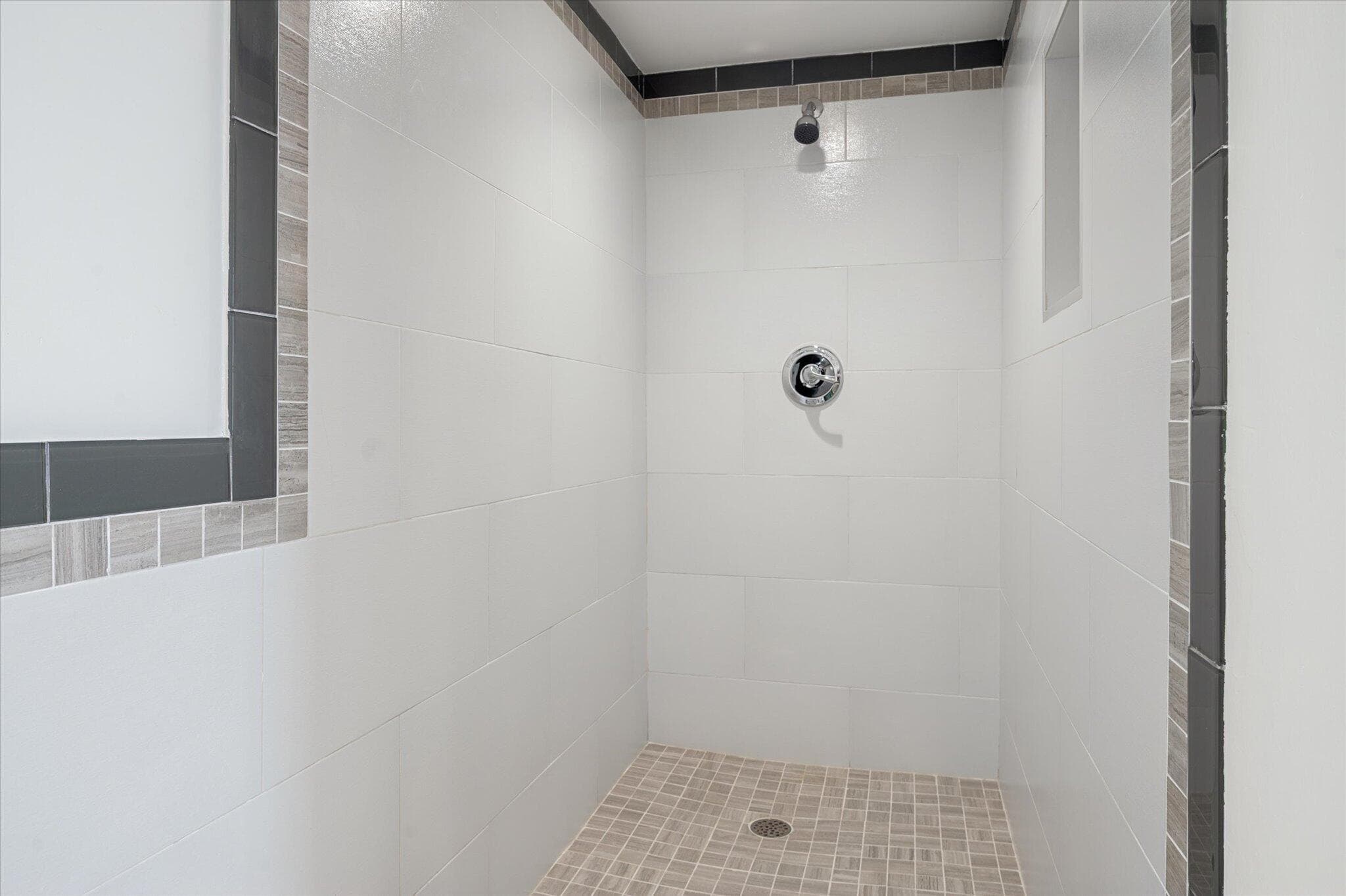 511 Bayshore Drive 802, Fort Lauderdale, FL 33304 — photo 12 of 30