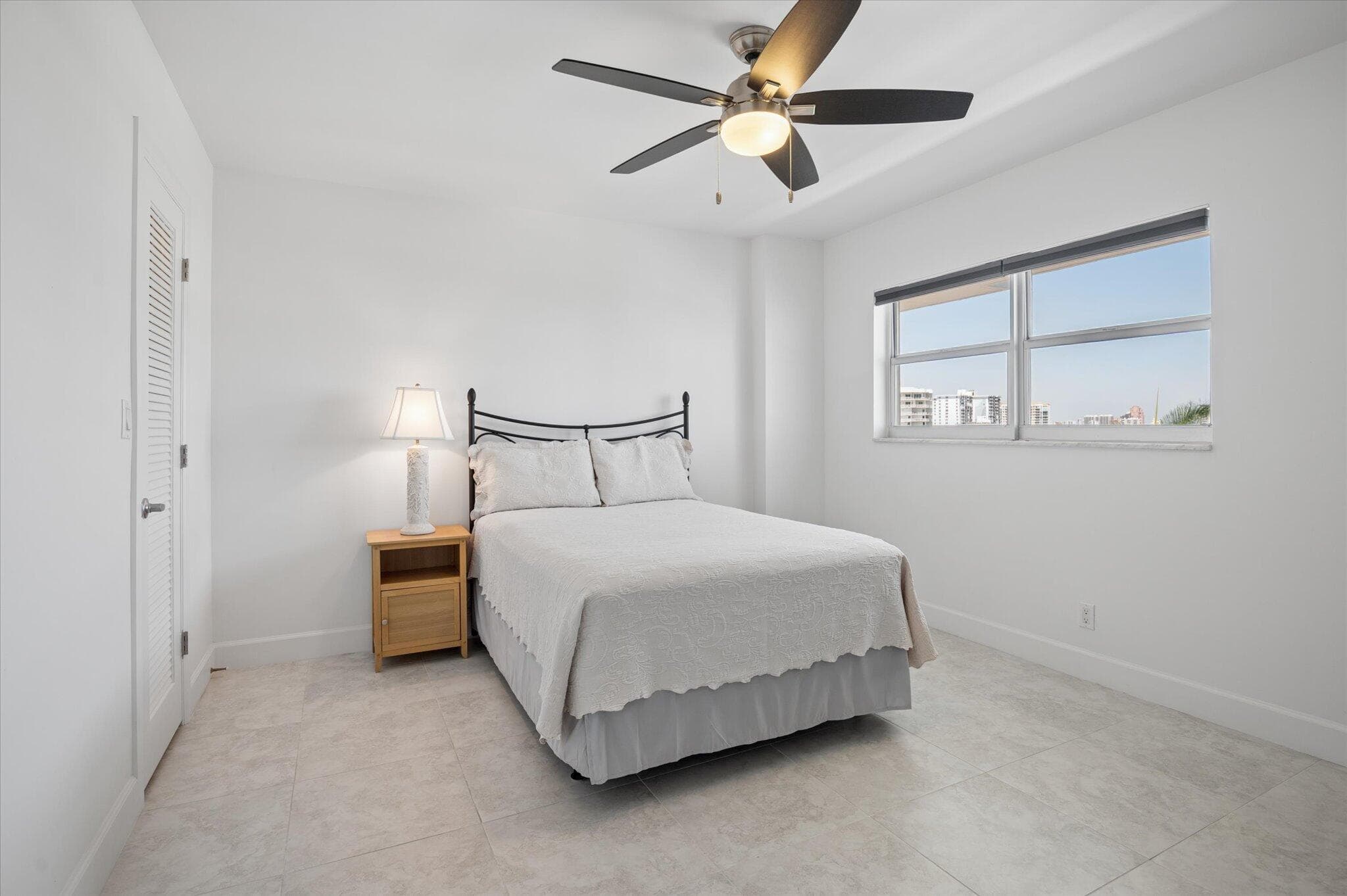 511 Bayshore Drive 802, Fort Lauderdale, FL 33304 — photo 13 of 30