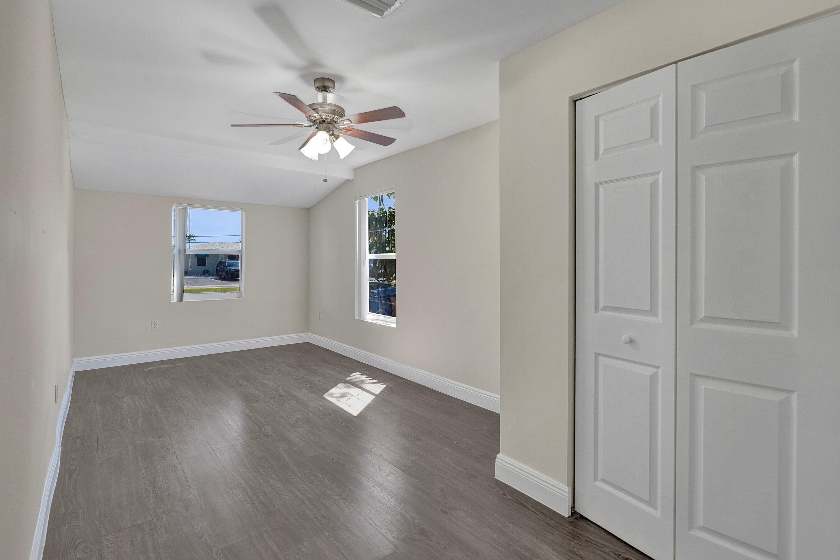 131 NE 51st Street, Oakland Park, FL 33334 — photo 15 of 24