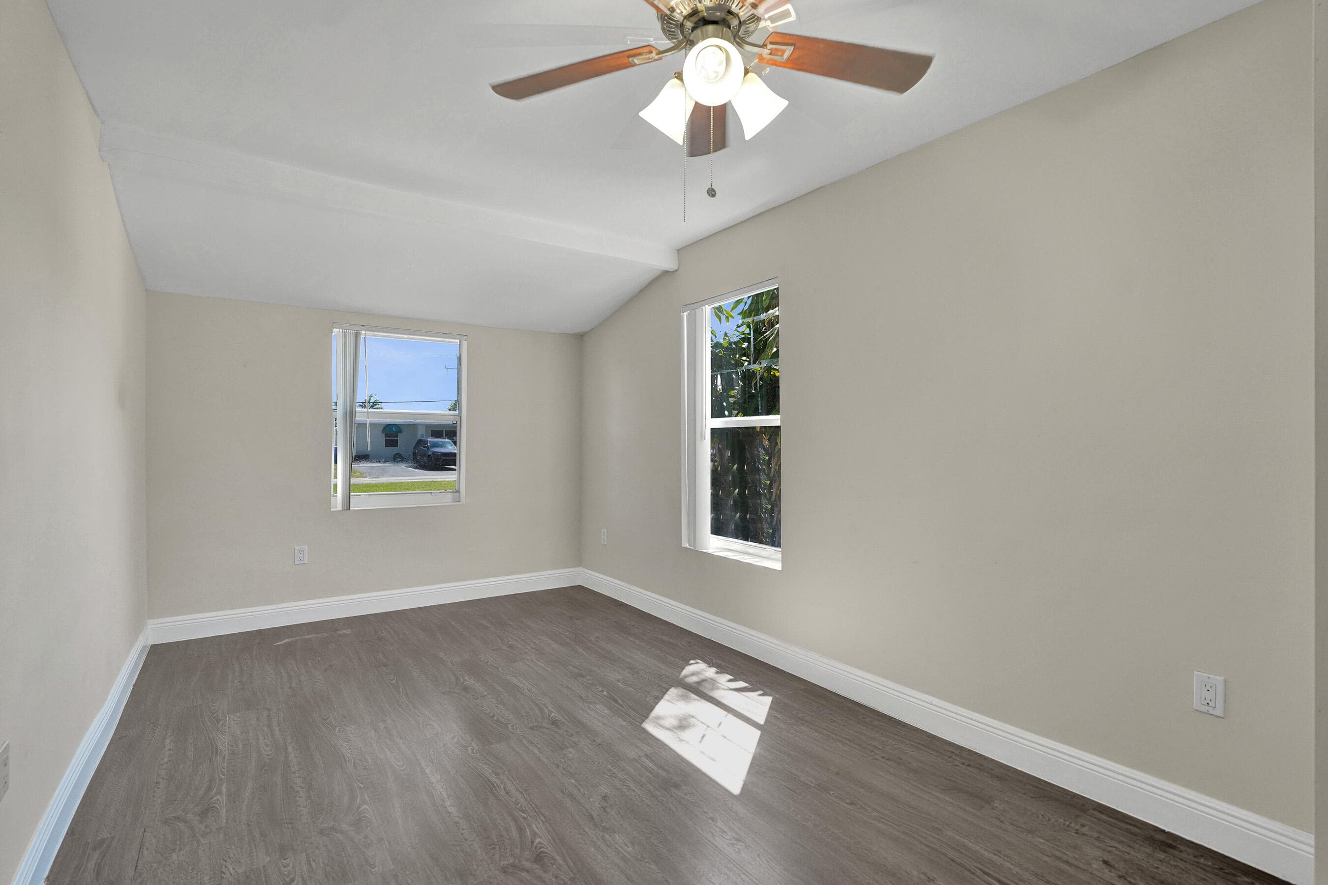 131 NE 51st Street, Oakland Park, FL 33334 — photo 16 of 24