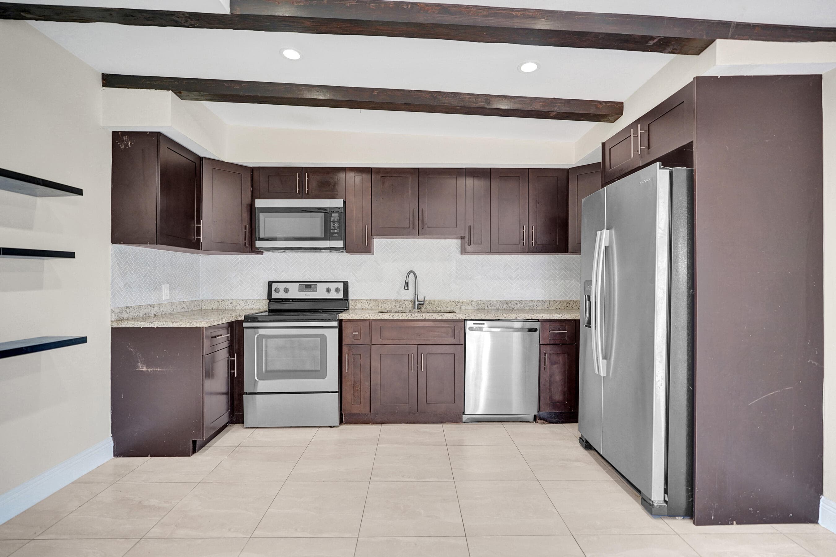 131 NE 51st Street, Oakland Park, FL 33334 — photo 8 of 24
