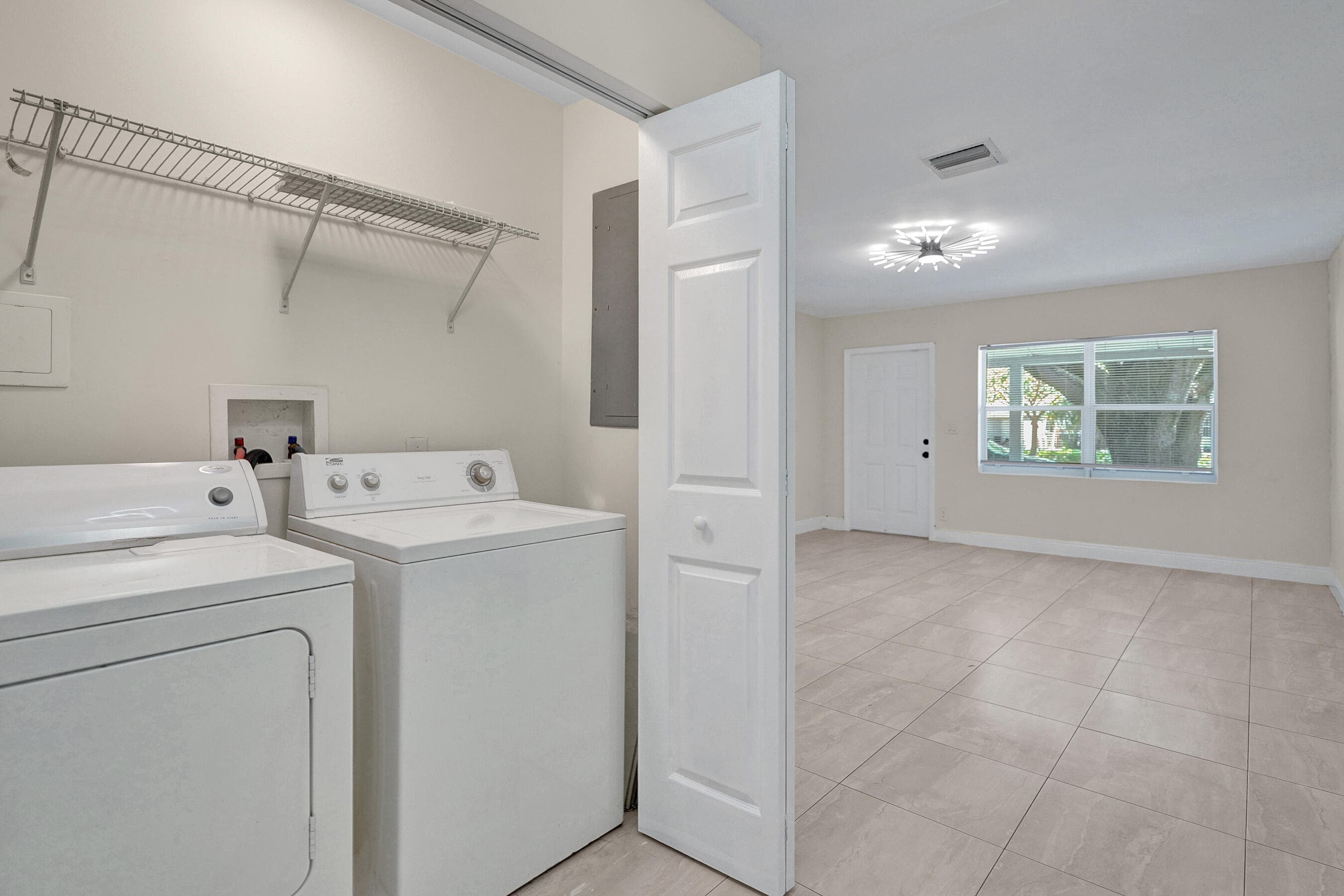 131 NE 51st Street, Oakland Park, FL 33334 — photo 20 of 24