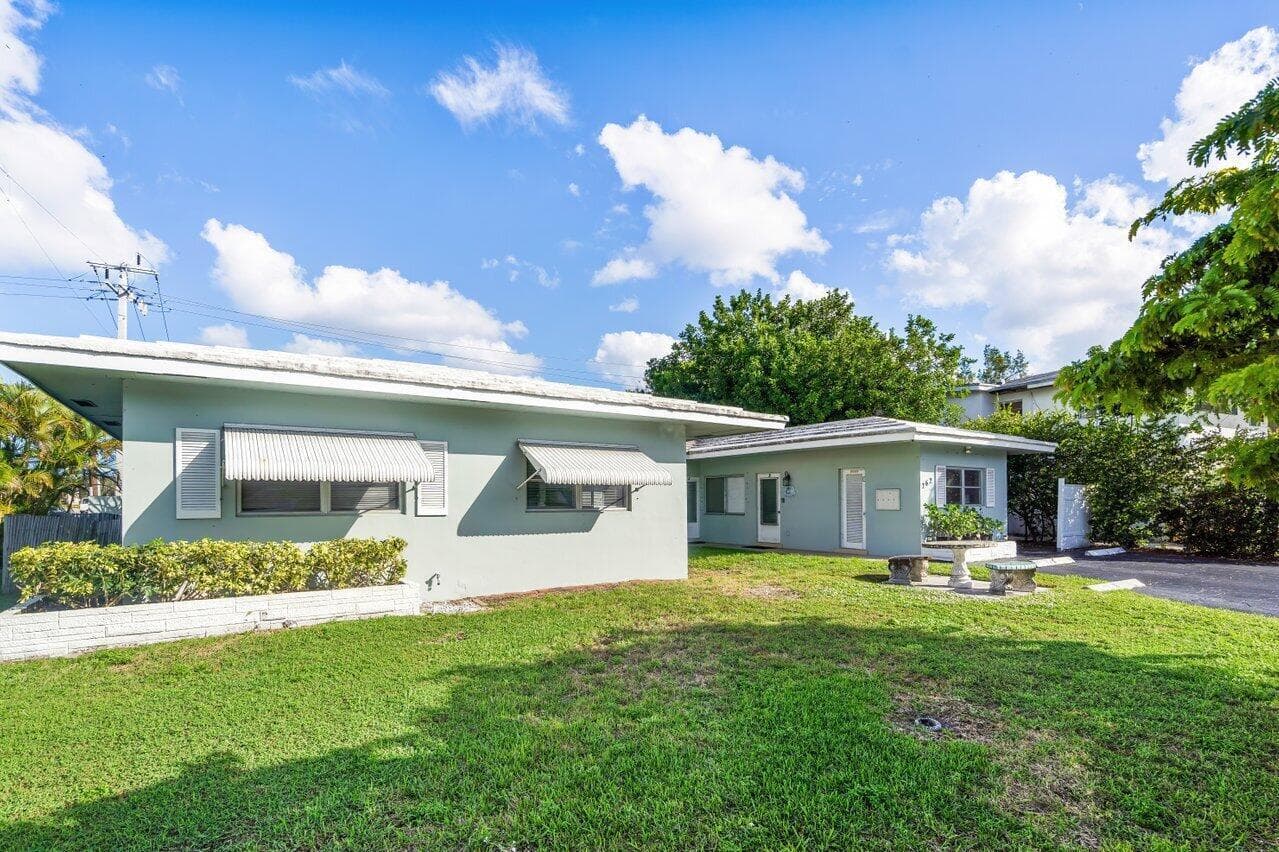 262 SE 9th Avenue 1-4, Deerfield Beach, FL 33441 — photo 3 of 50