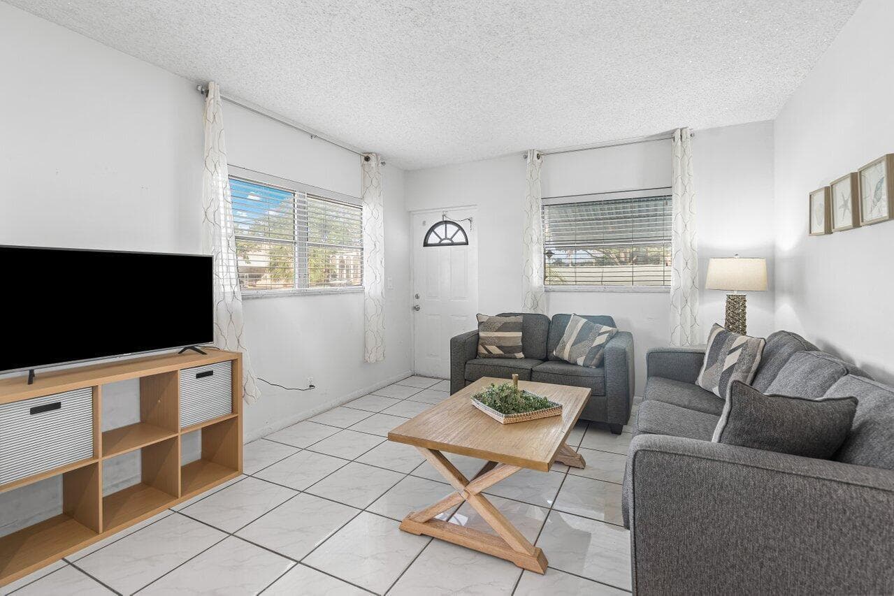 262 SE 9th Avenue 1-4, Deerfield Beach, FL 33441 — photo 37 of 50