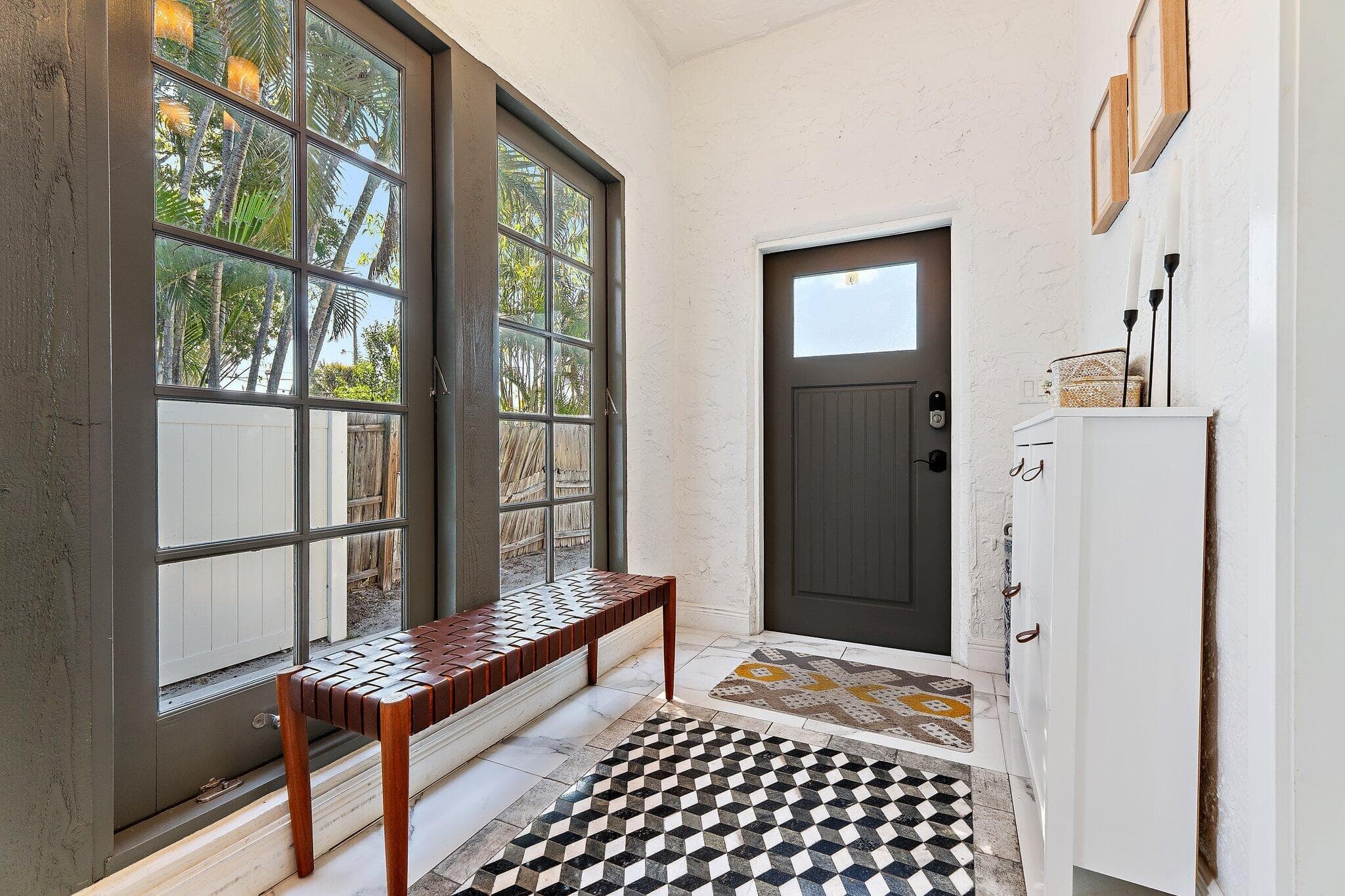 423 Avenida Alegre, West Palm Beach, FL 33405 — photo 5 of 35