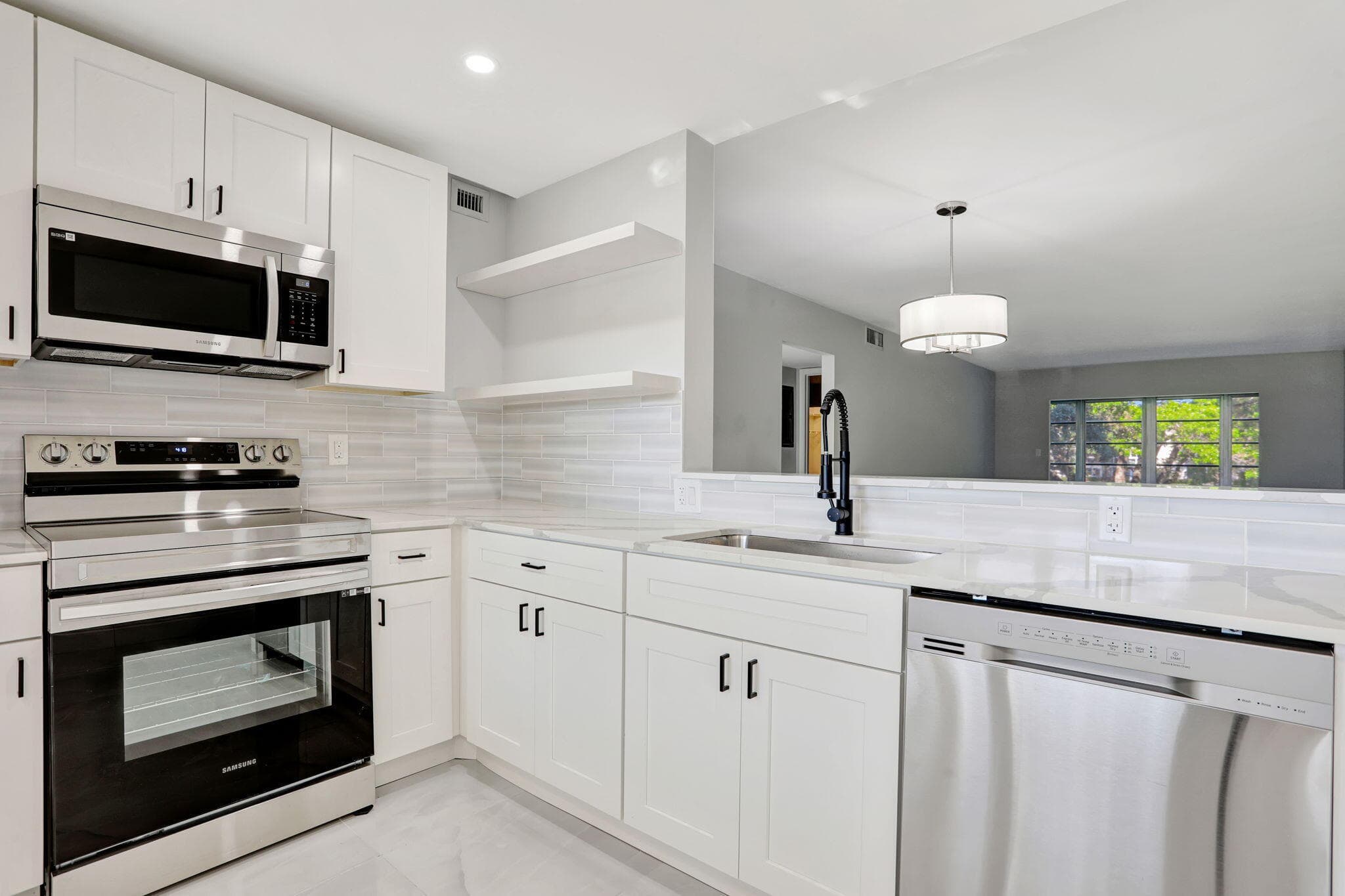 2202 Lucaya Bend G2, Coconut Creek, FL 33066 — photo 3 of 40