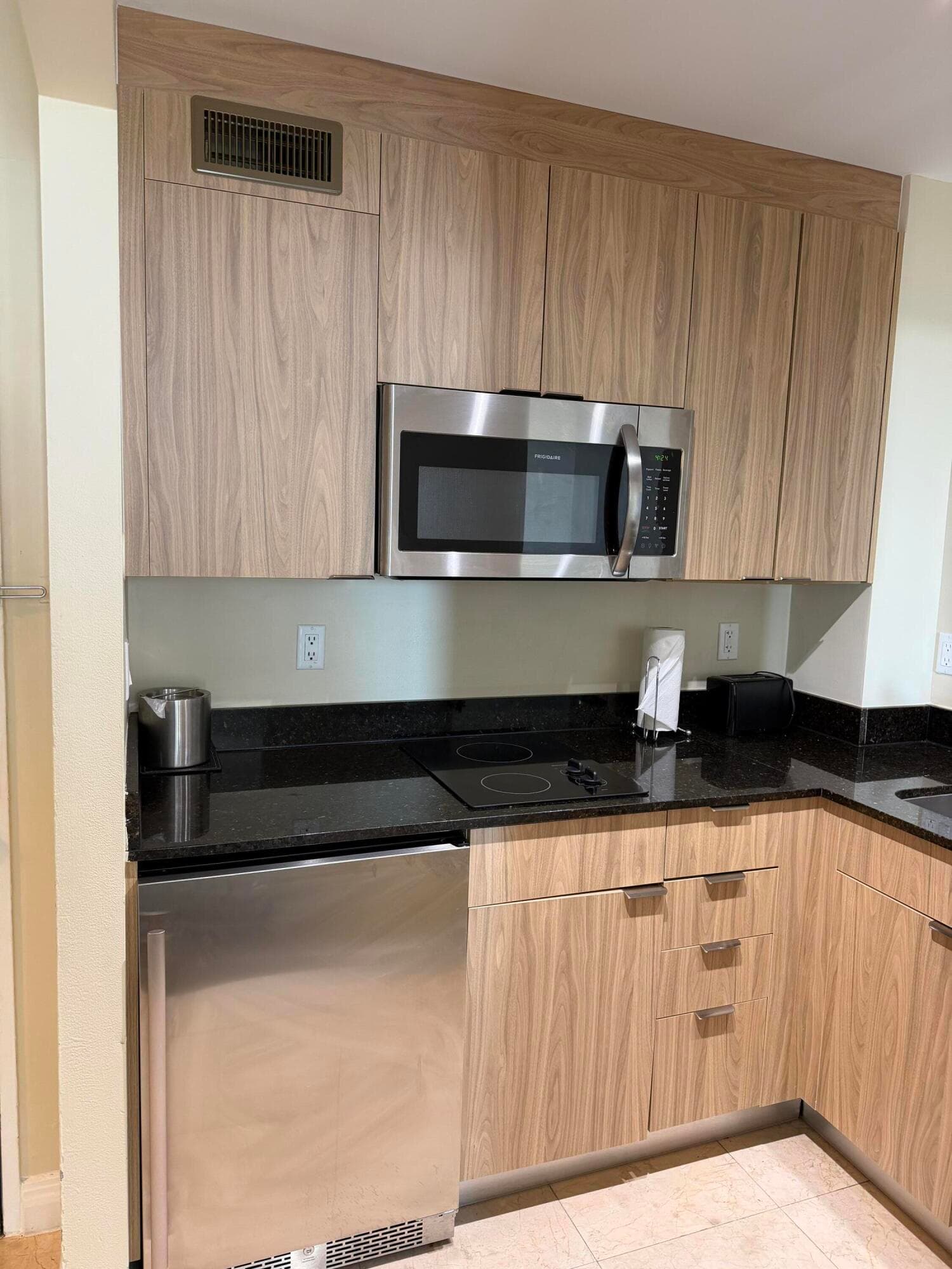 2670 E Sunrise Boulevard 703, Fort Lauderdale, FL 33304 — photo 27 of 35