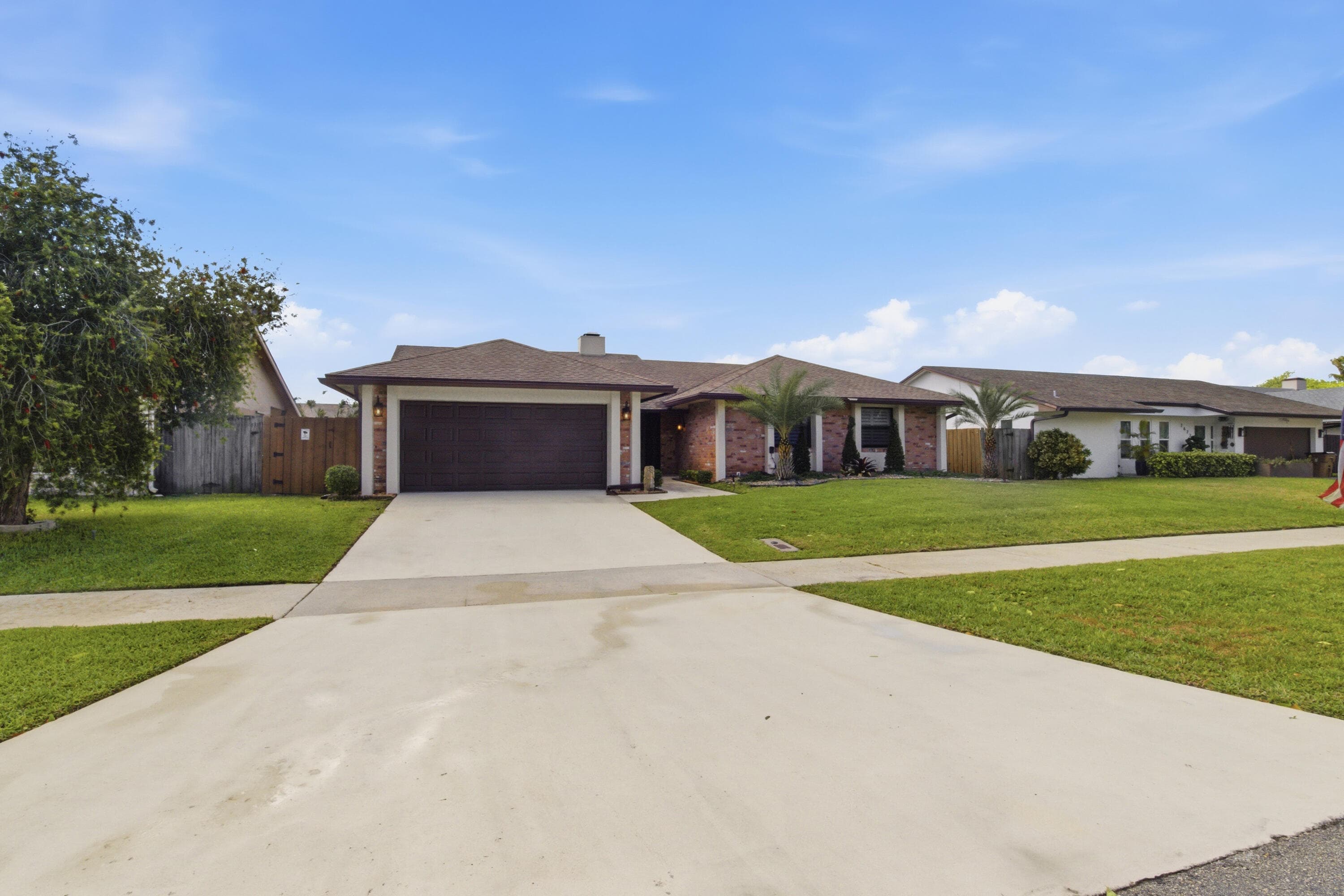 2658 SW 11th Place N, Deerfield Beach, FL 33442 — photo 2 of 34