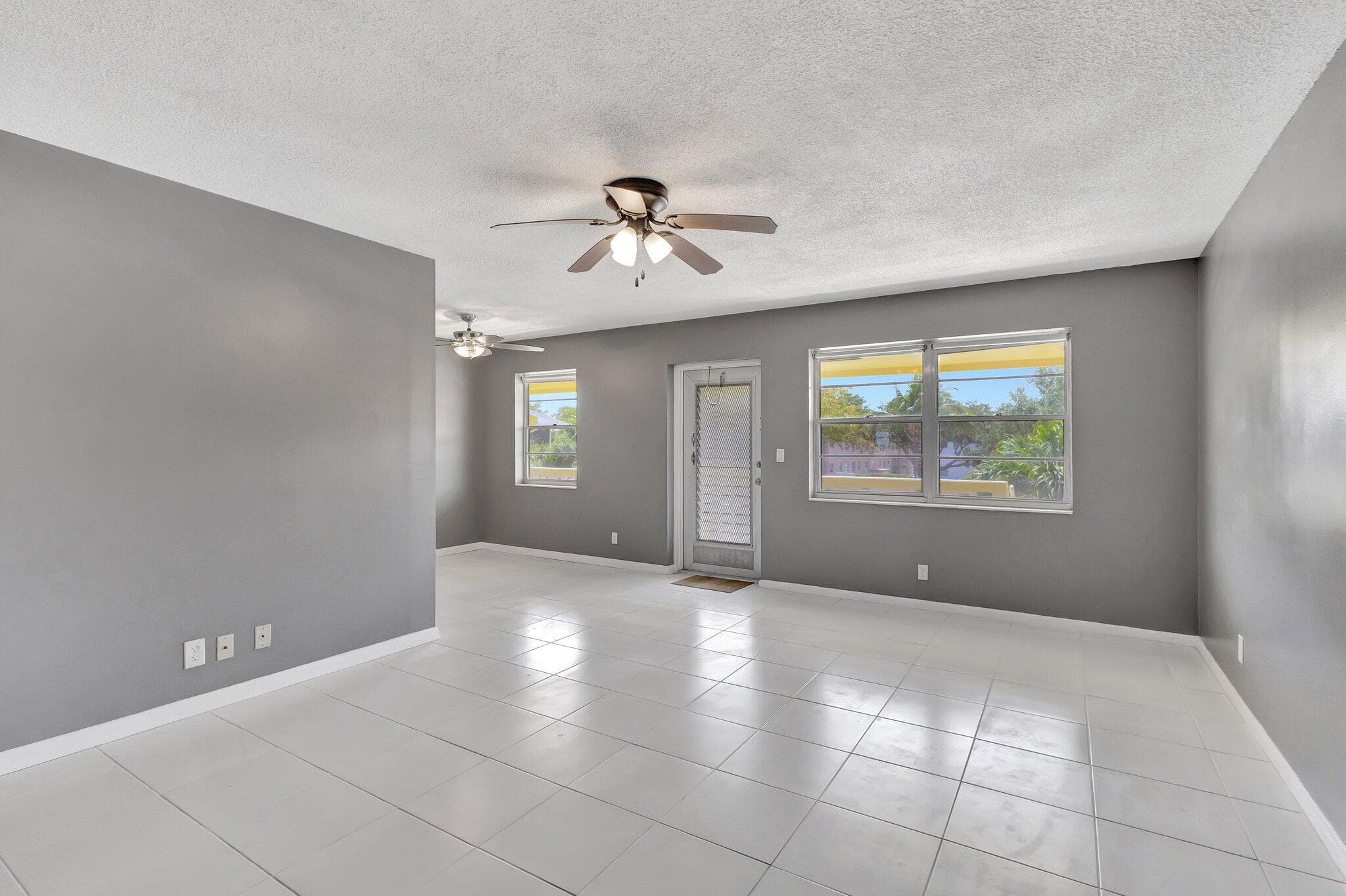 110 E Sheffield E, West Palm Beach, FL 33417 — photo 2 of 32