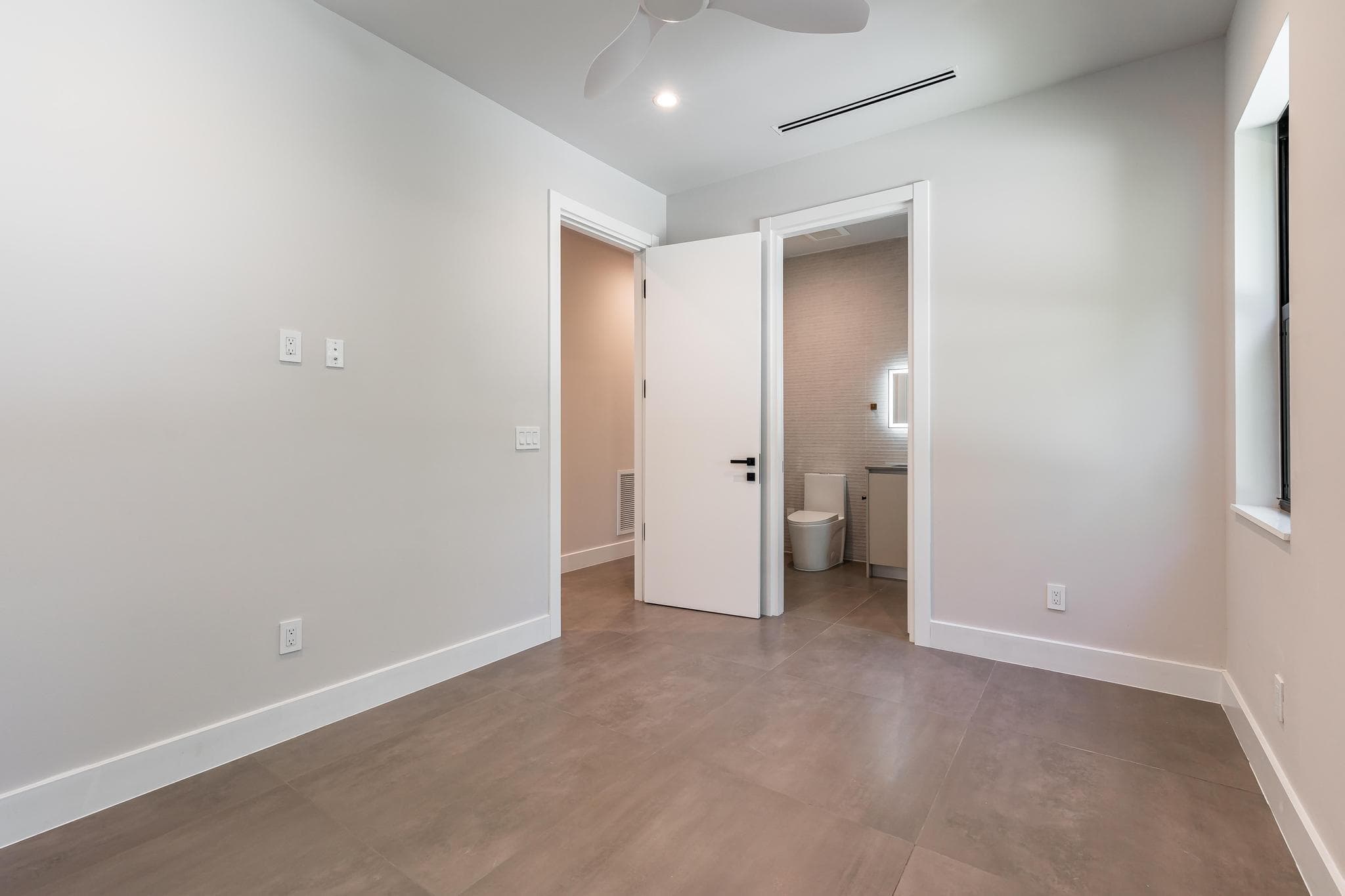 919 NE 17th Terrace A, Fort Lauderdale, FL 33304 — photo 27 of 45