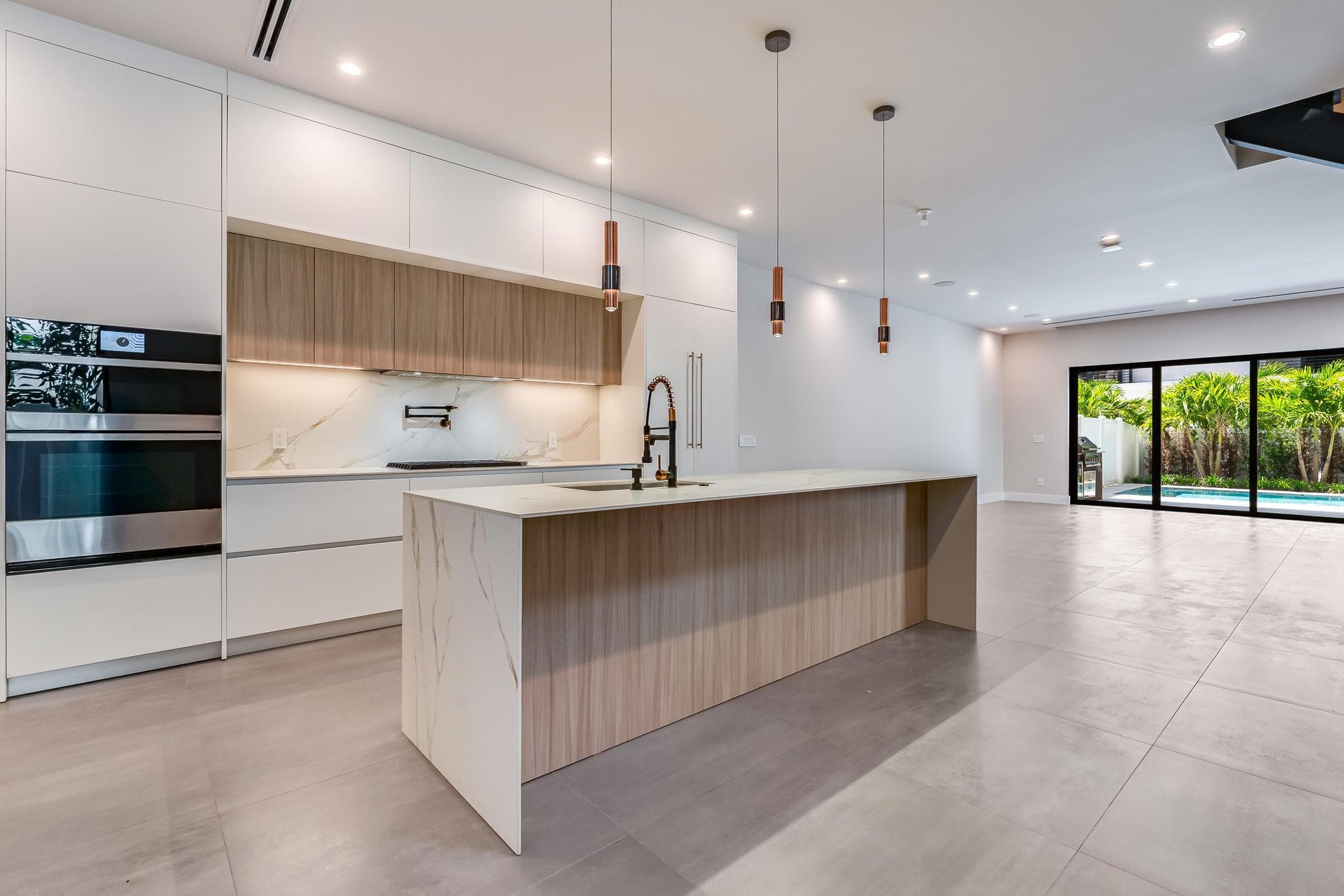 919 NE 17th Terrace A, Fort Lauderdale, FL 33304 — photo 3 of 45
