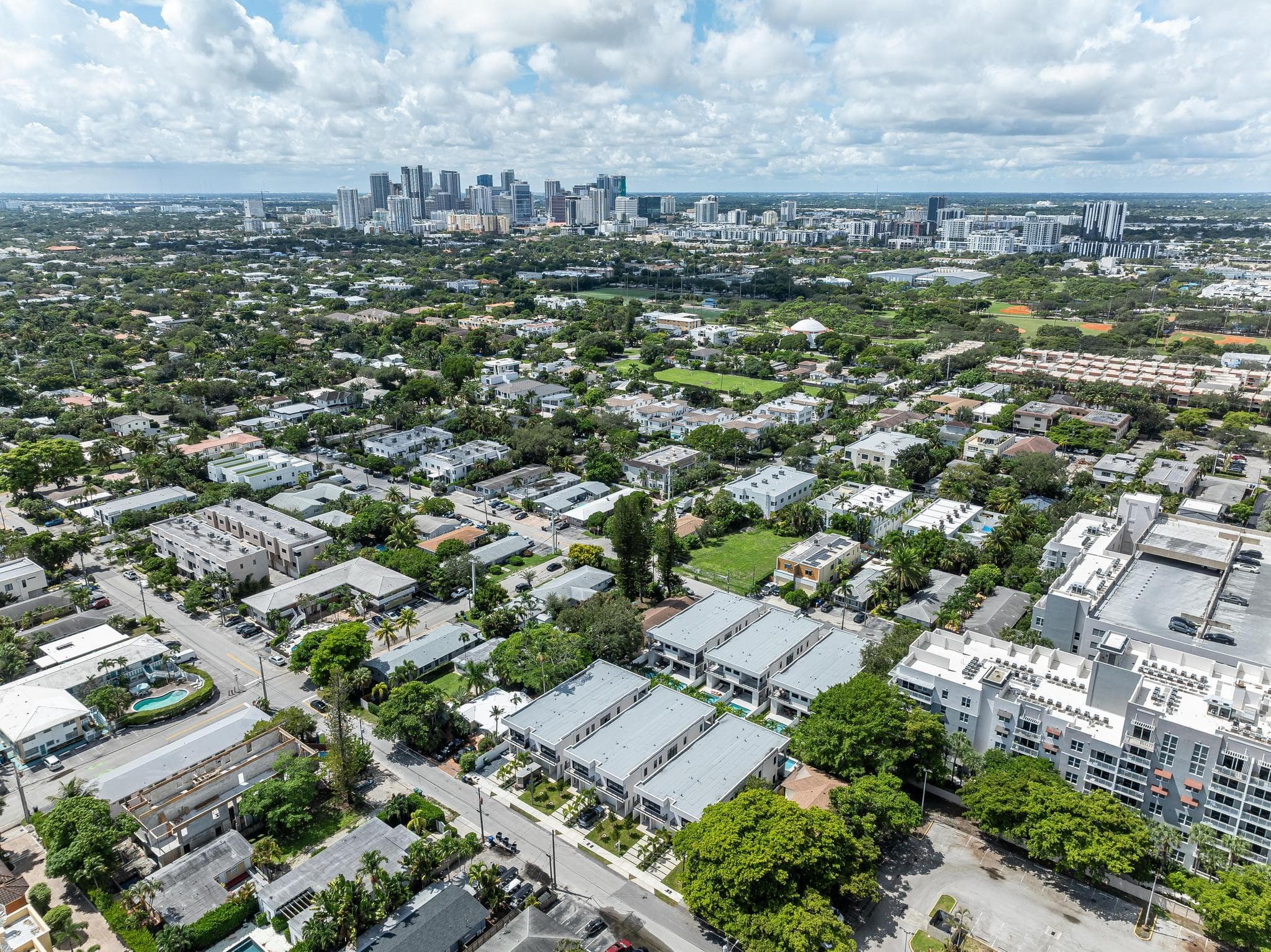 919 NE 17th Terrace A, Fort Lauderdale, FL 33304 — photo 39 of 45