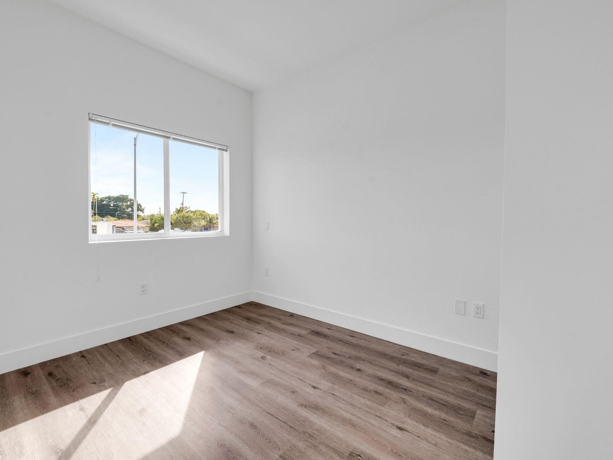 2130 NW 37th Street, Miami, FL 33142 — photo 5 of 23
