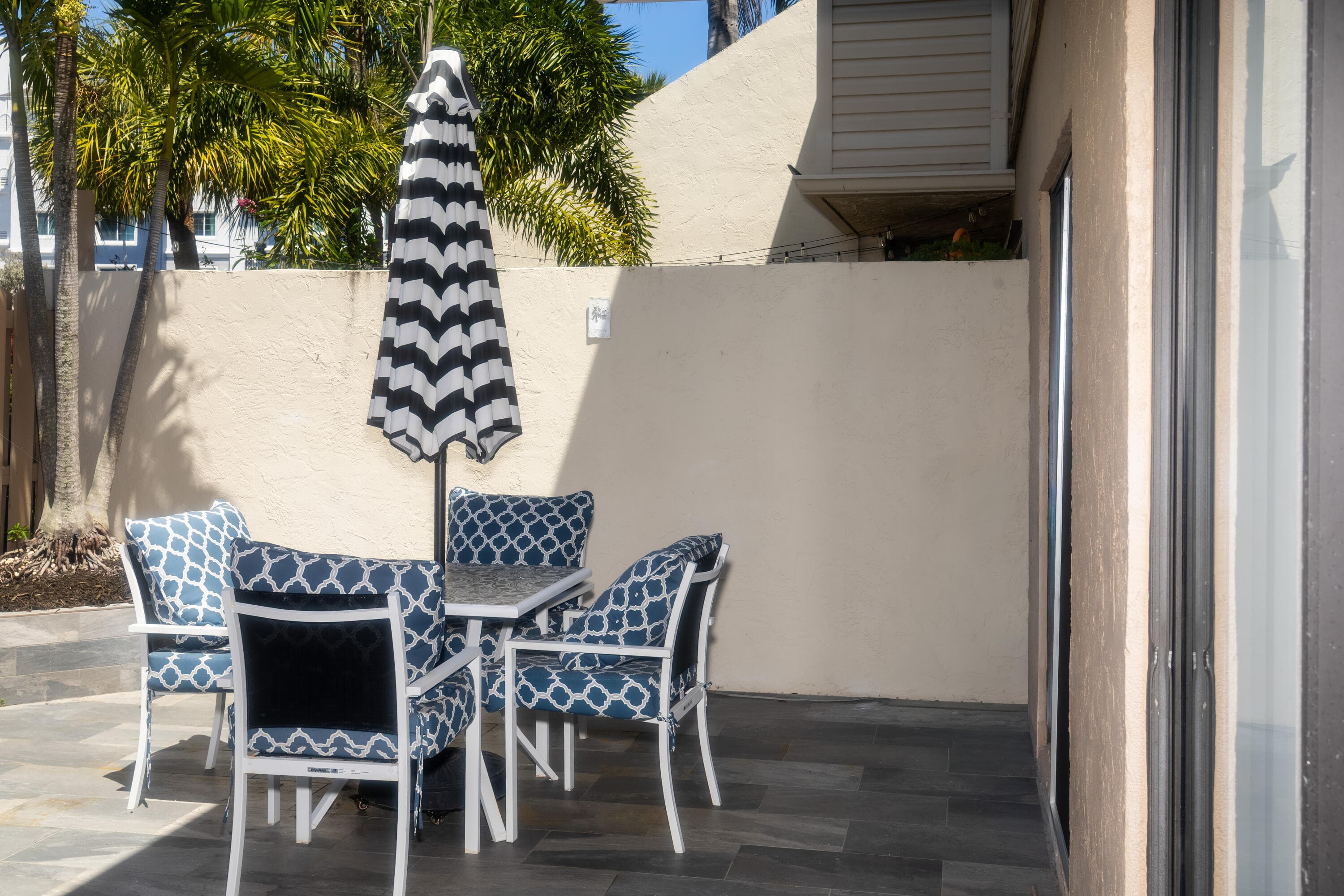 602 Executive Center Drive Unit 105, West Palm Beach, FL 33401 — photo 3 of 25