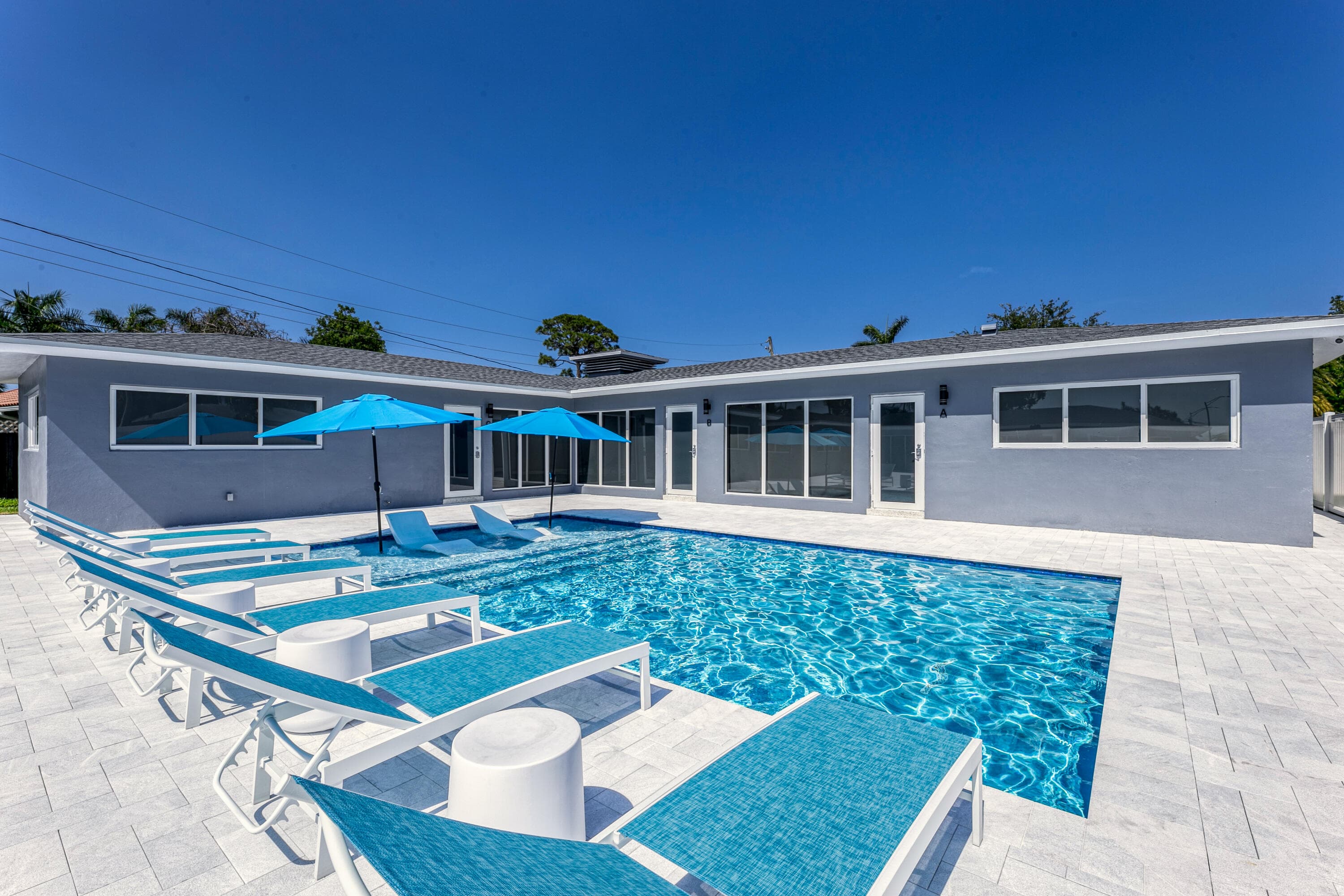 2009 NE 26th Street, Wilton Manors, FL 33305 — photo 2 of 63