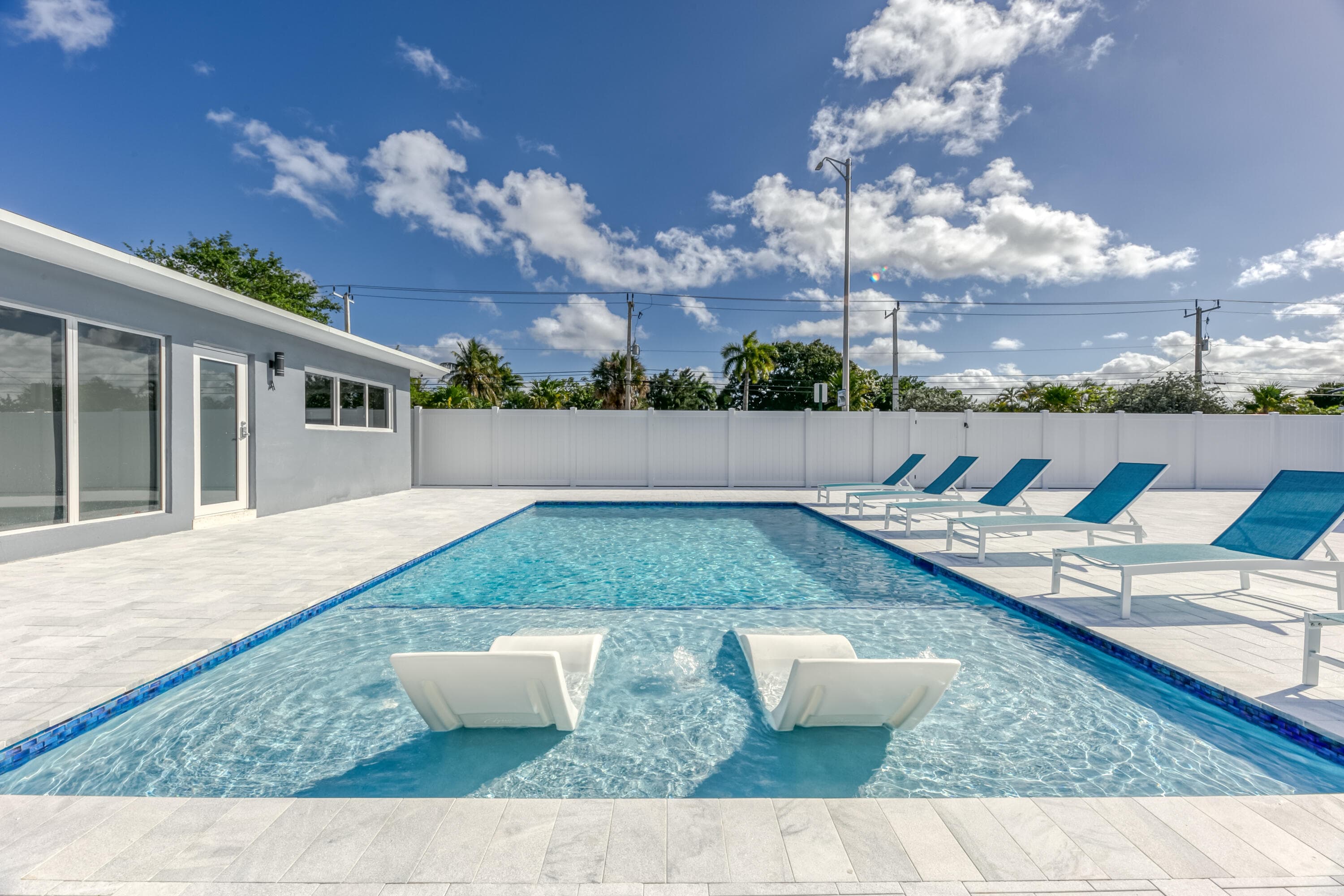 2009 NE 26th Street, Wilton Manors, FL 33305 — photo 33 of 63