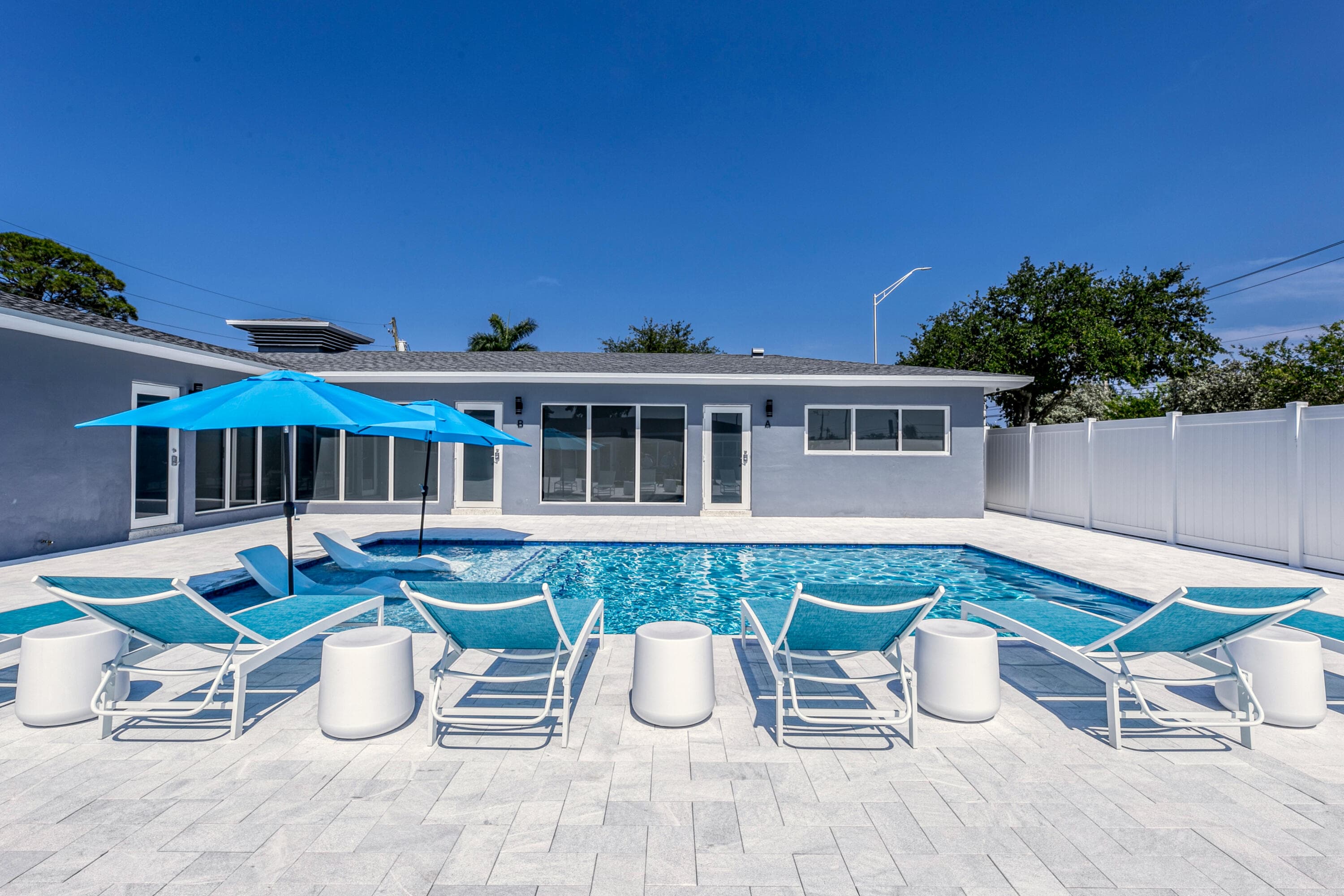 2009 NE 26th Street, Wilton Manors, FL 33305 — photo 45 of 63