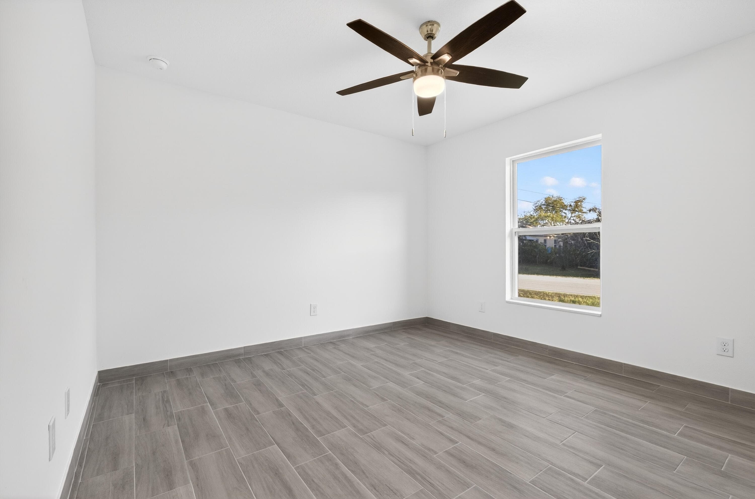 8316 103rd Avenue, Vero Beach, FL 32967 — photo 18 of 33