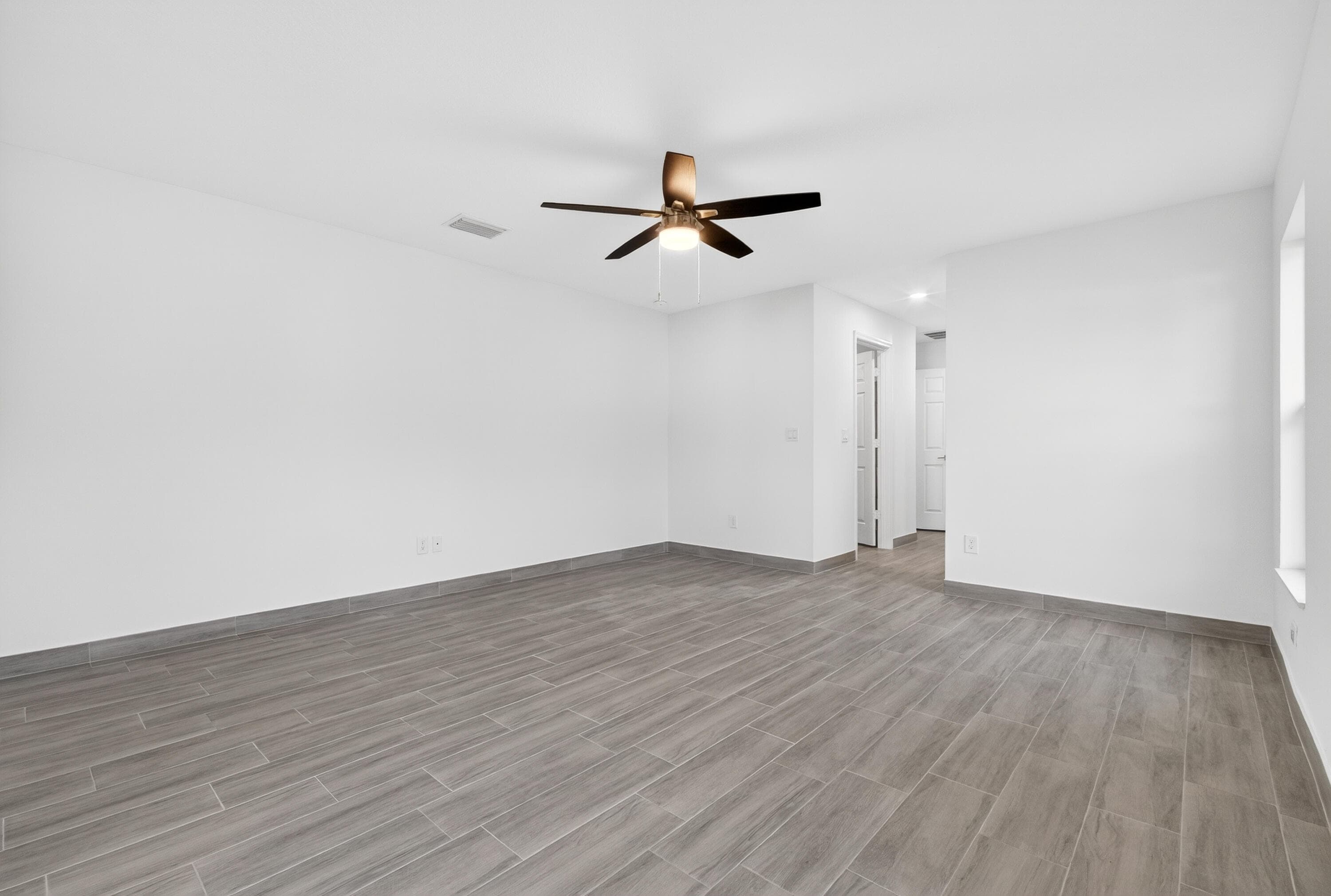 8316 103rd Avenue, Vero Beach, FL 32967 — photo 13 of 33