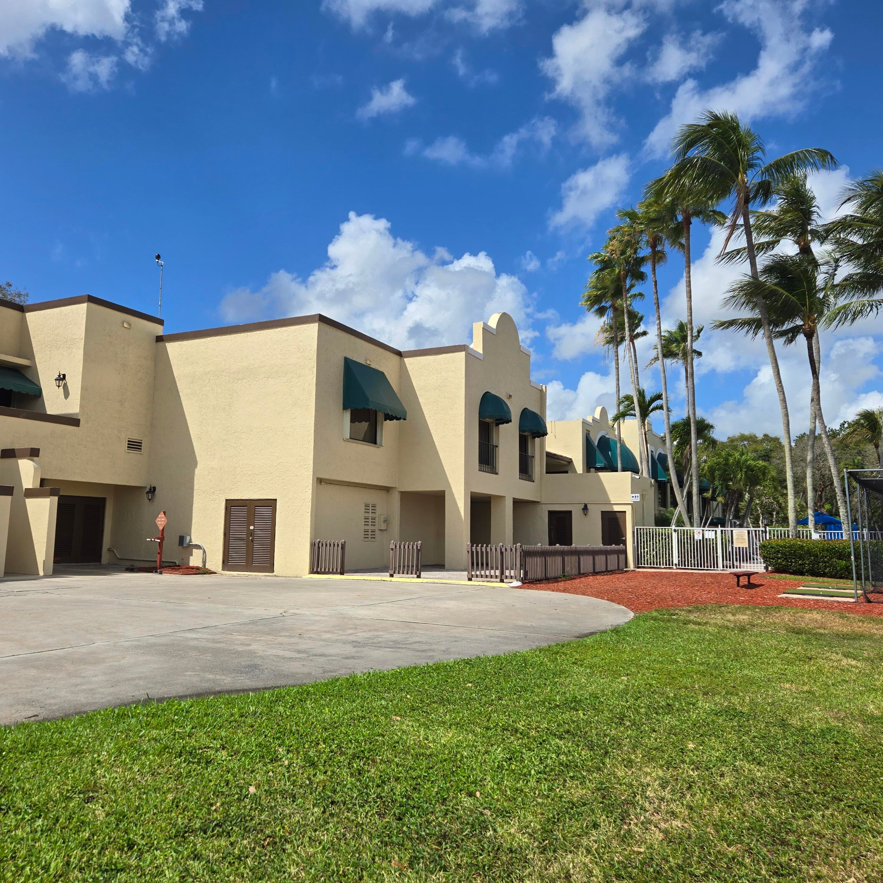 9440 Live Oak Place 402, Davie, FL 33324 — photo 32 of 45