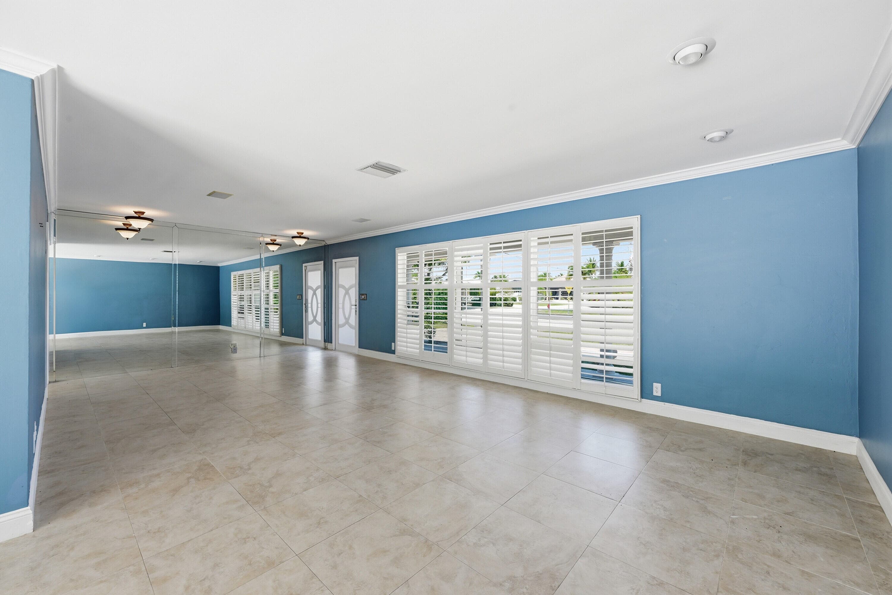 2810 NE 52nd Street, Fort Lauderdale, FL 33308 — photo 7 of 54