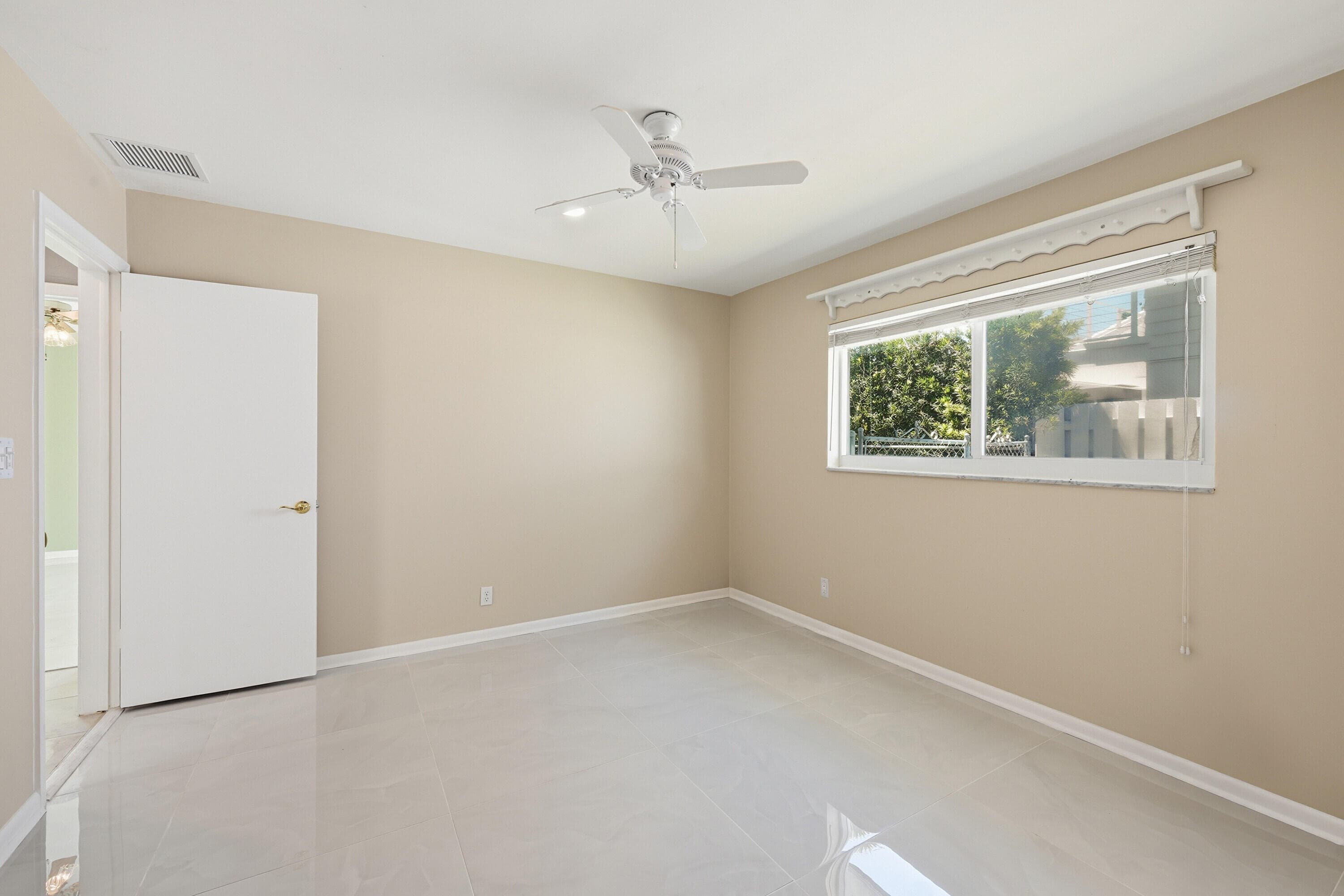 2810 NE 52nd Street, Fort Lauderdale, FL 33308 — photo 34 of 54